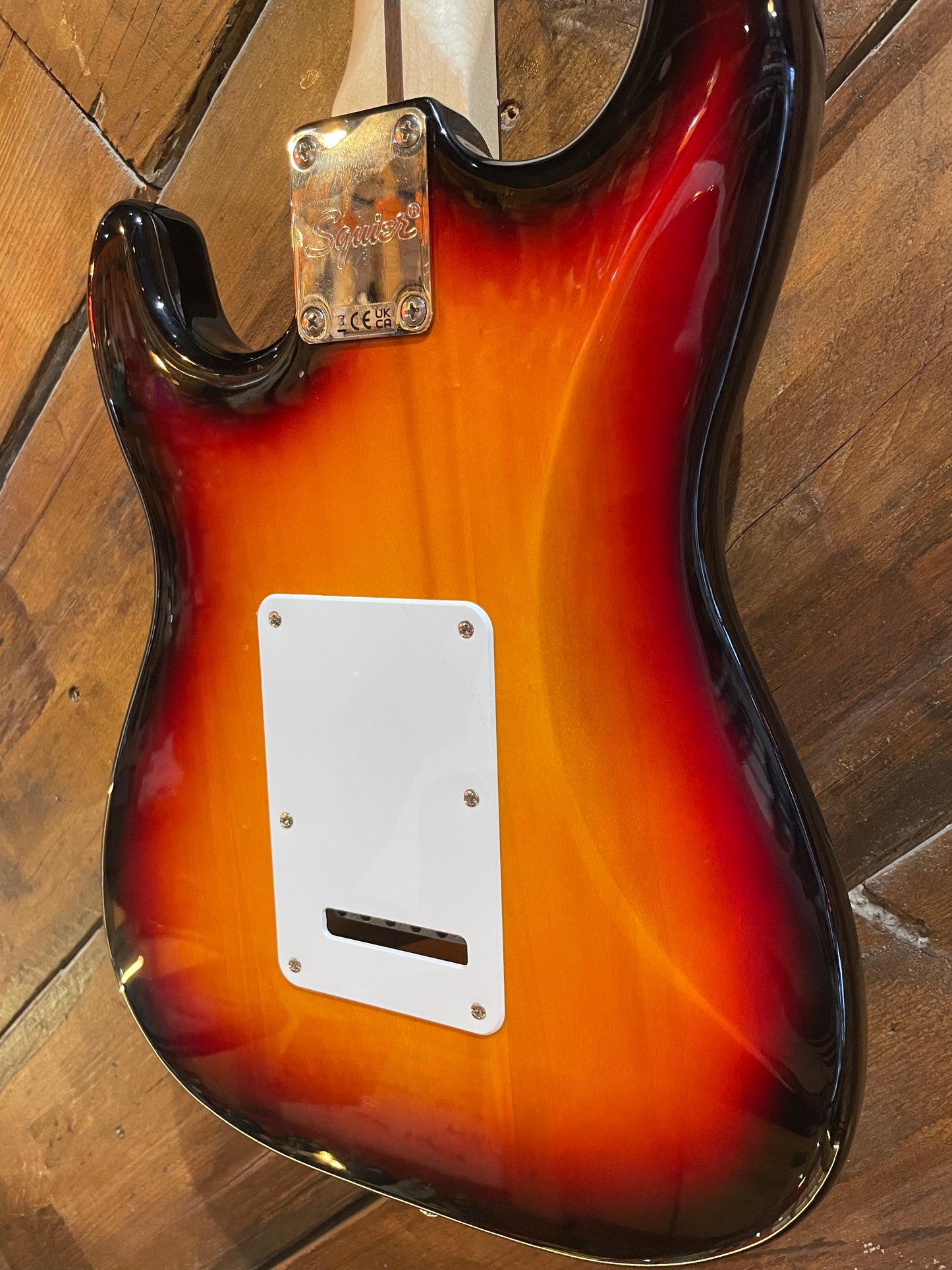 S/H Squier Affinity Stratocaster Junior HSS, Three Tone Sunburst