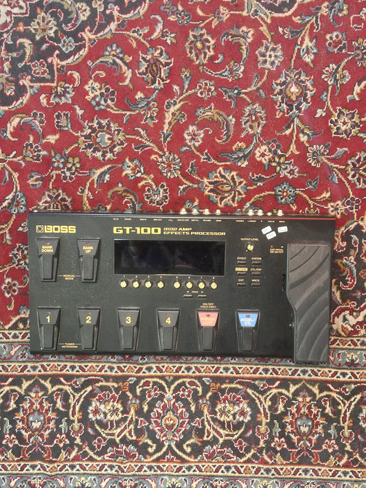 S/H Boss GT-100 COSM Amp Effects Processor