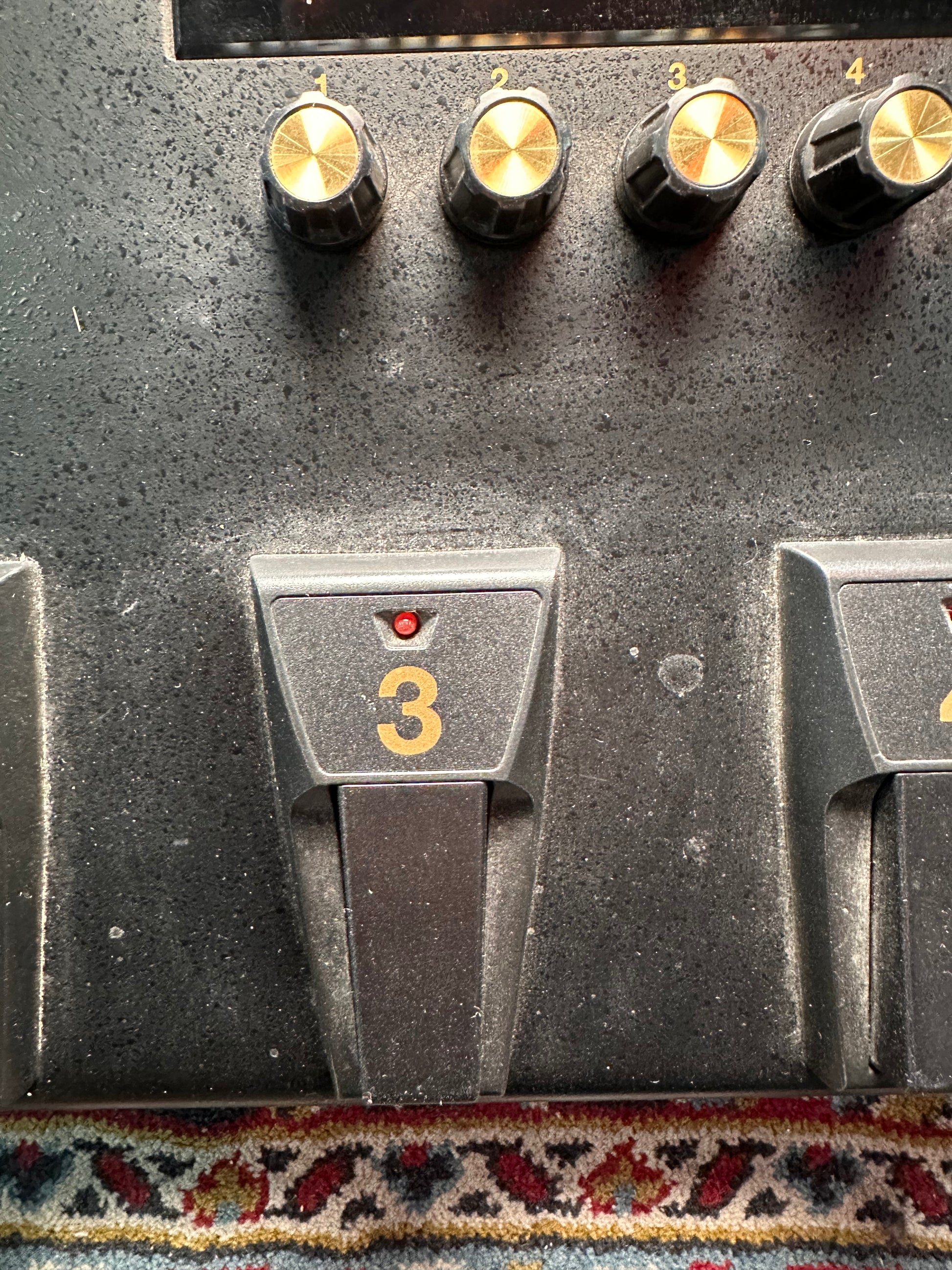 S/H Boss GT-100 COSM Amp Effects Processor