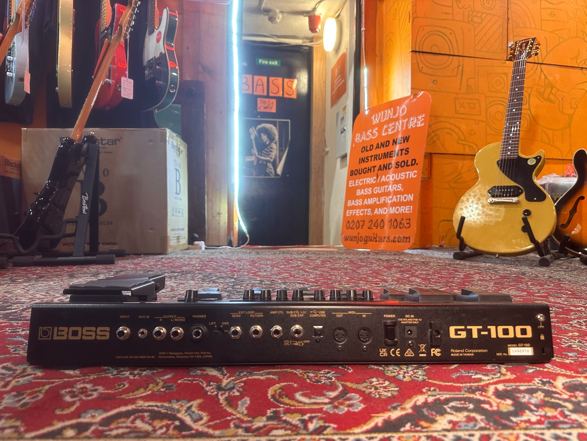 S/H Boss GT-100 COSM Amp Effects Processor