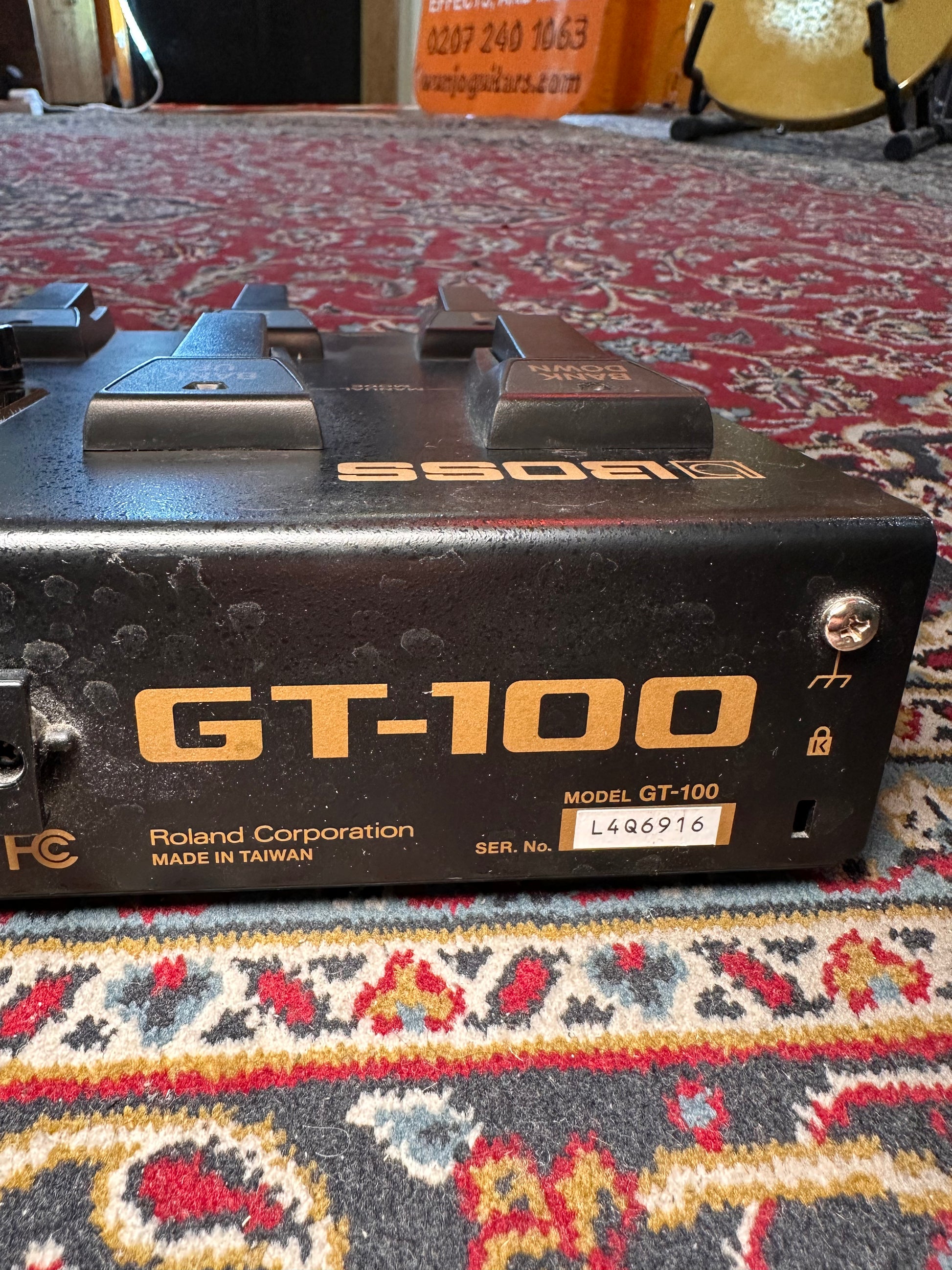 S/H Boss GT-100 COSM Amp Effects Processor
