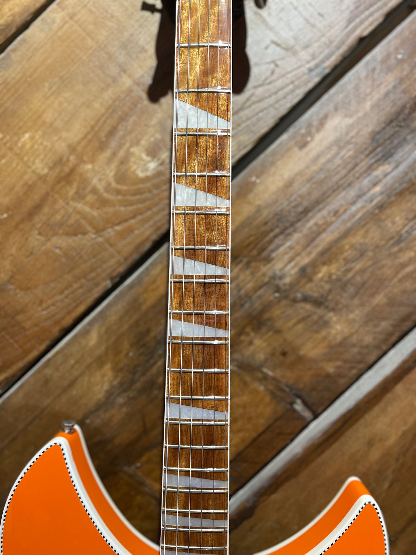S/H 2025 Rickenbacker 360 Limited Edition 18/30 , OrangeGlo