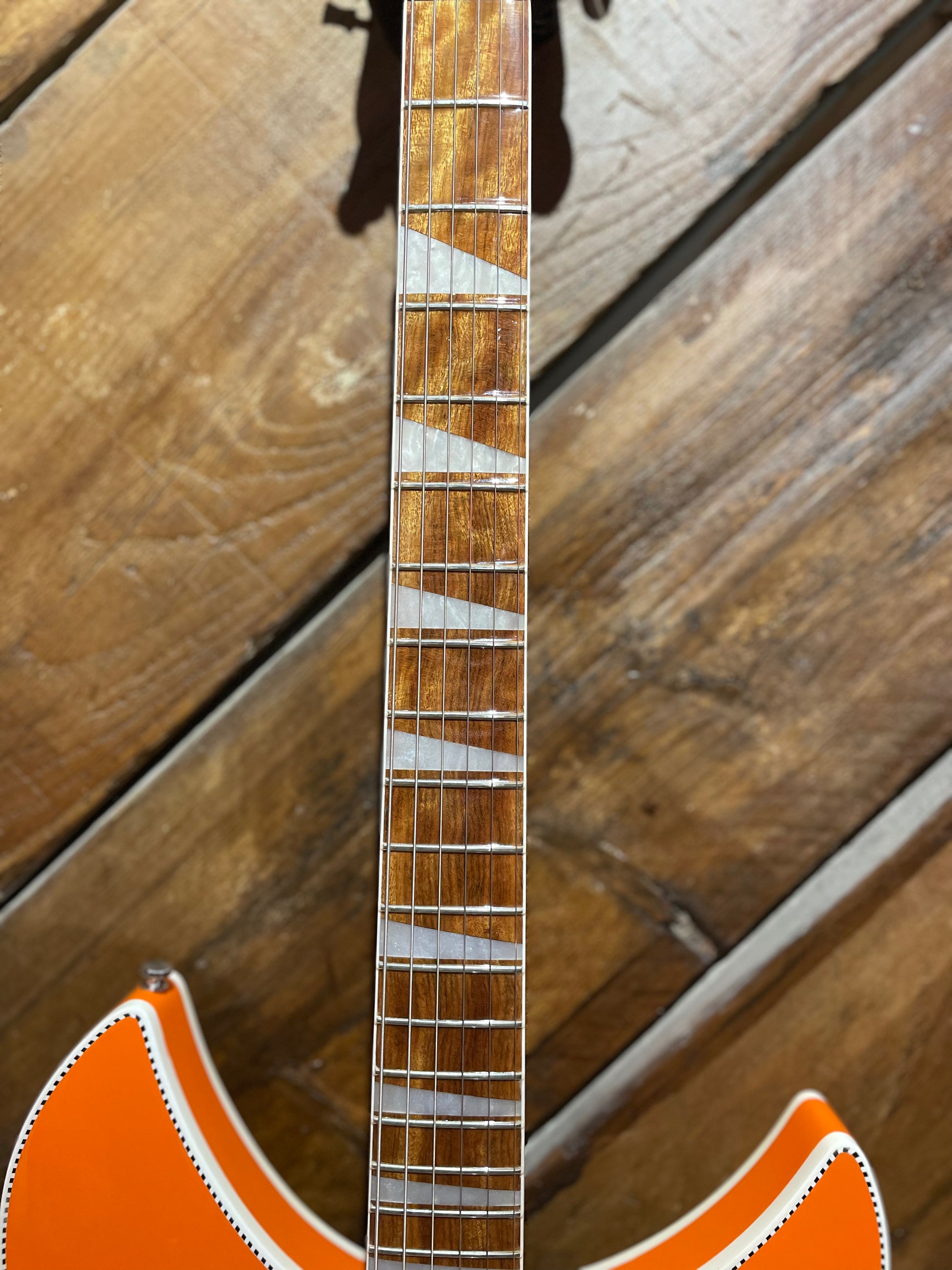 S/H 2025 Rickenbacker 360 Limited Edition 18/30 , OrangeGlo