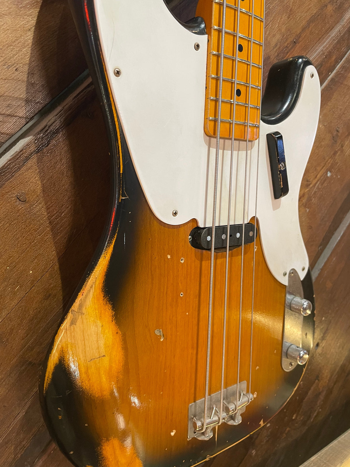 S/H 2009 Nash Guitars PB55 Electric Bass Guitar, Aged Two Tone Sunburst
