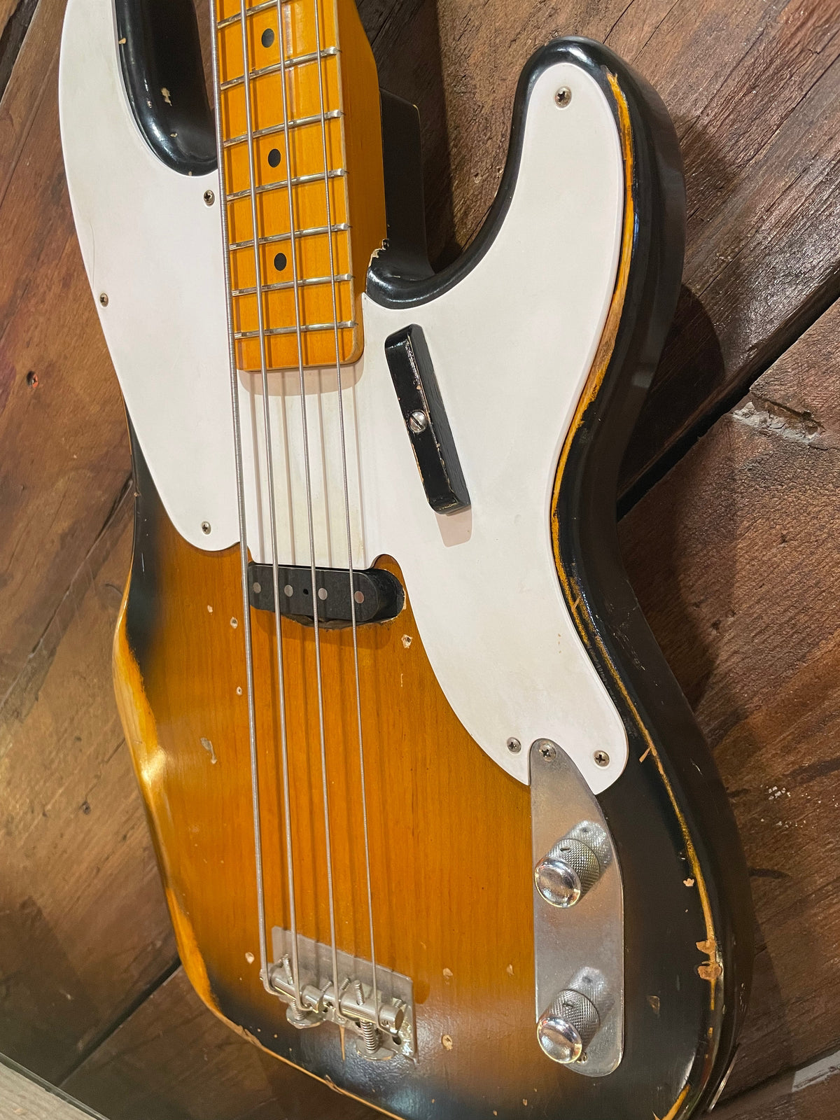 S/H 2009 Nash Guitars PB55 Electric Bass Guitar, Aged Two Tone Sunburst