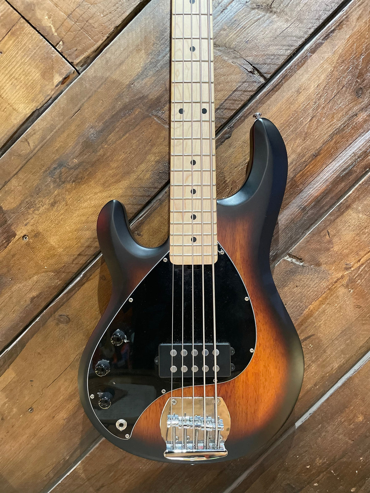 S/H Sterling By Music Man Ray5 Left Handed, Sunburst