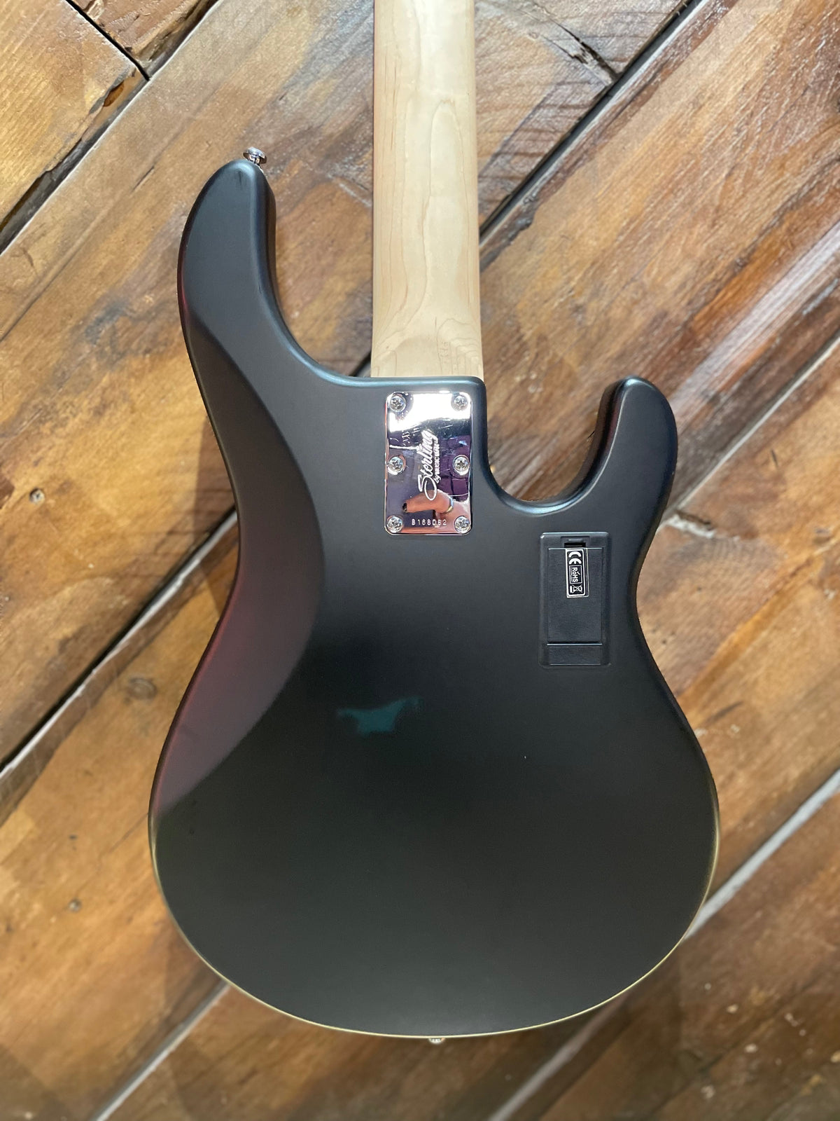 S/H Sterling By Music Man Ray5 Left Handed, Sunburst
