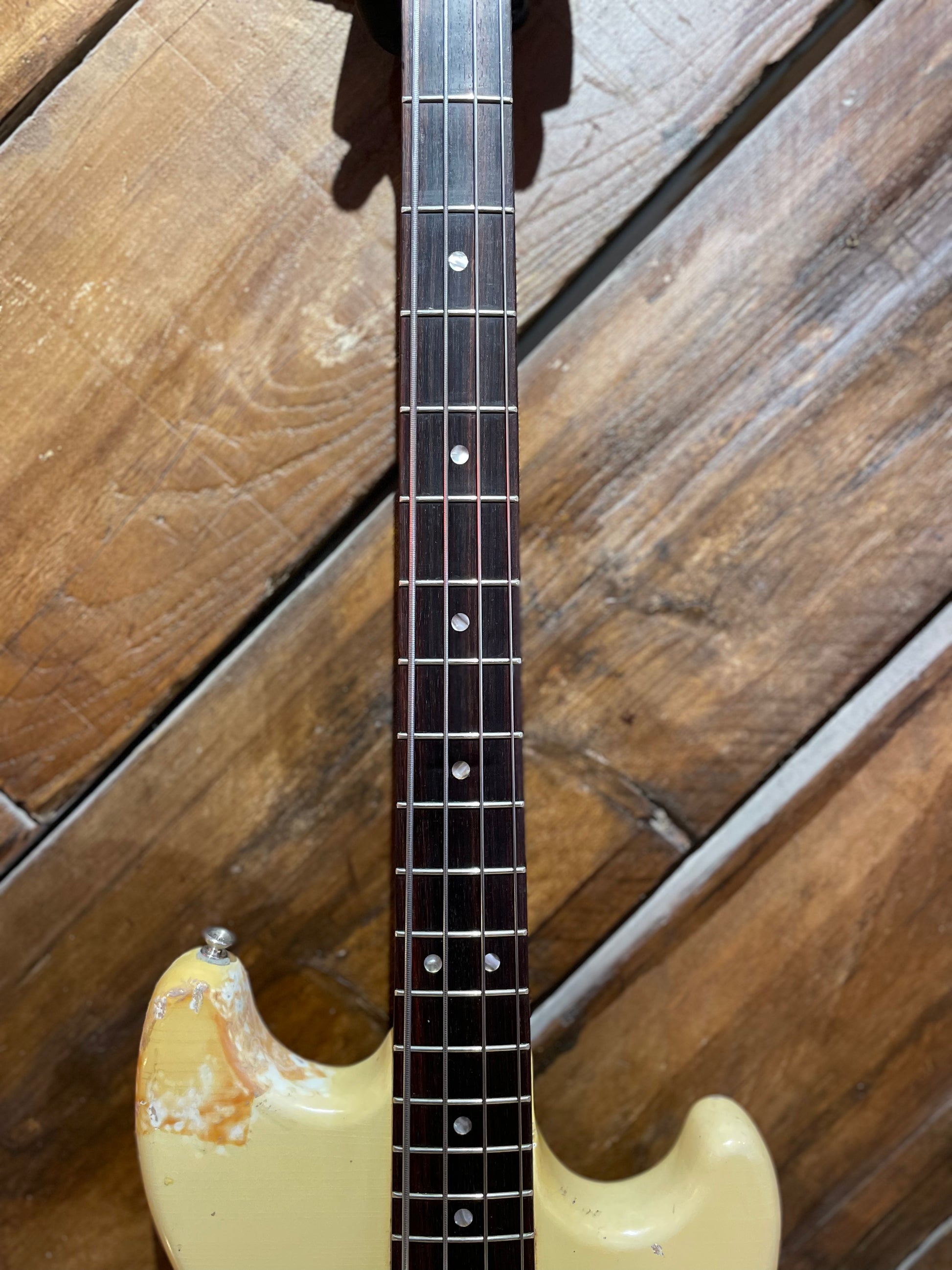 S/H 1978 Fender Music Master Bass, Olympic White #S835109
