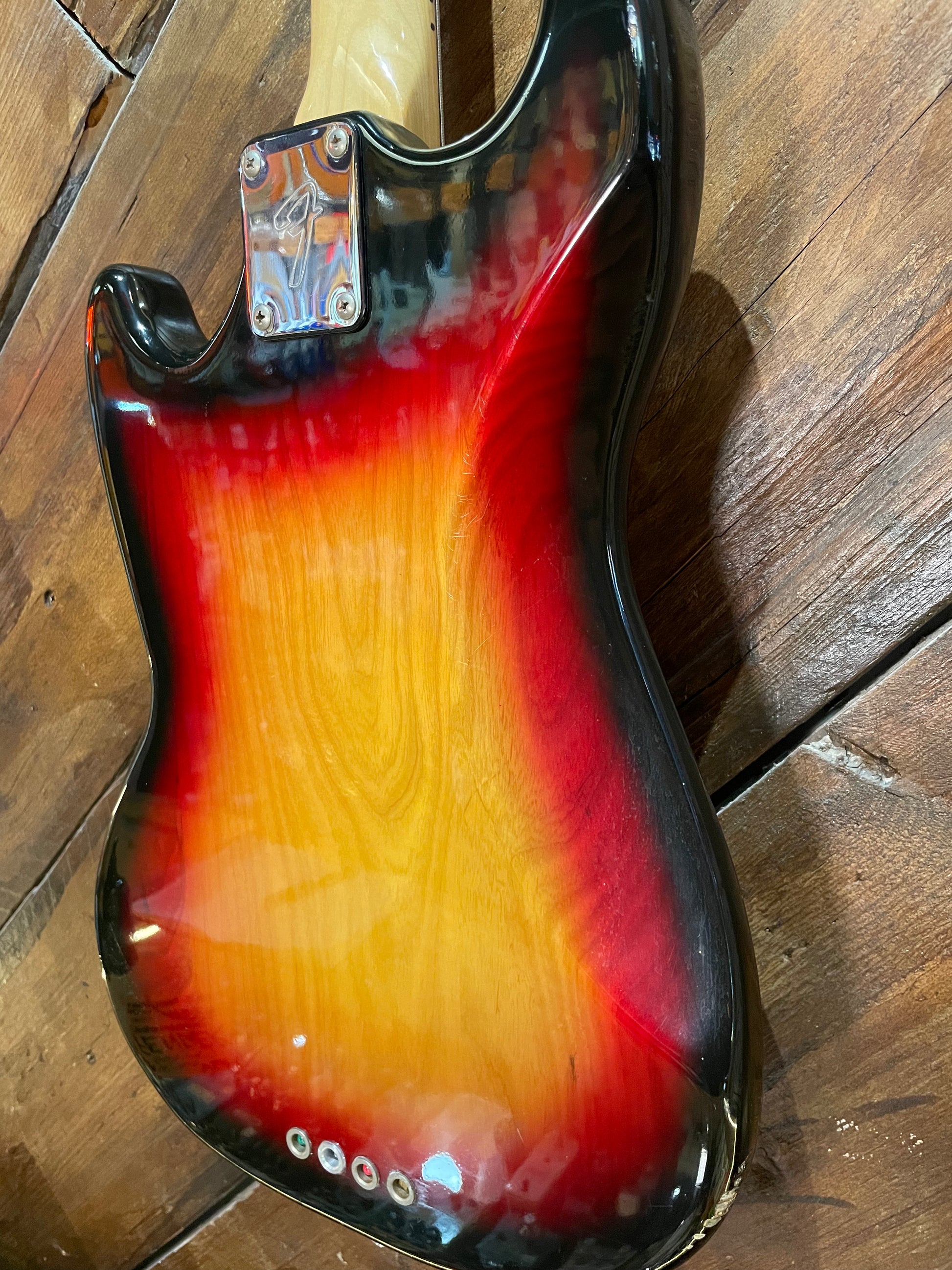 S/H 1978 Fender Mustang Bass, Three Tone Sunburst