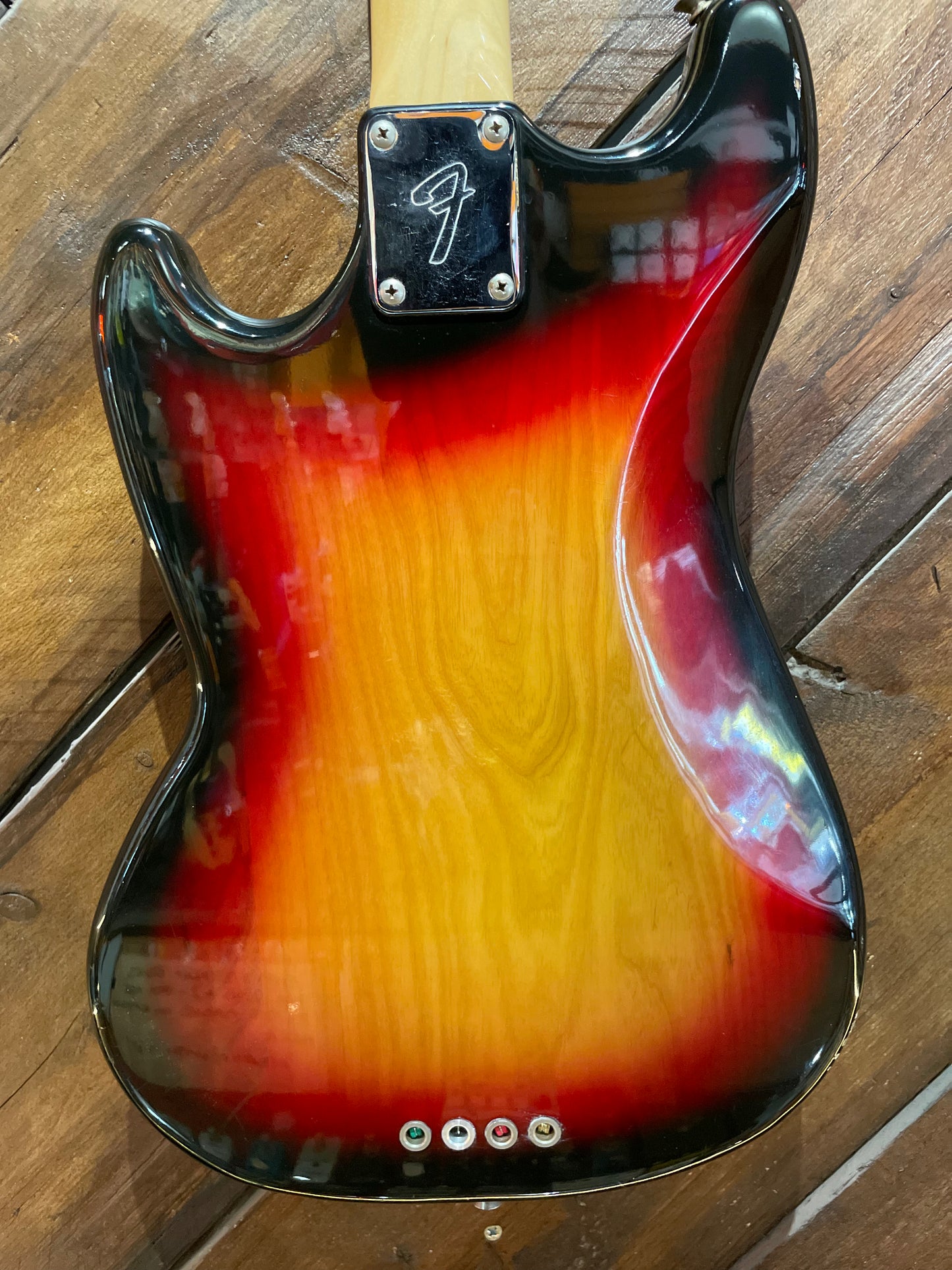 S/H 1978 Fender Mustang Bass, Three Tone Sunburst