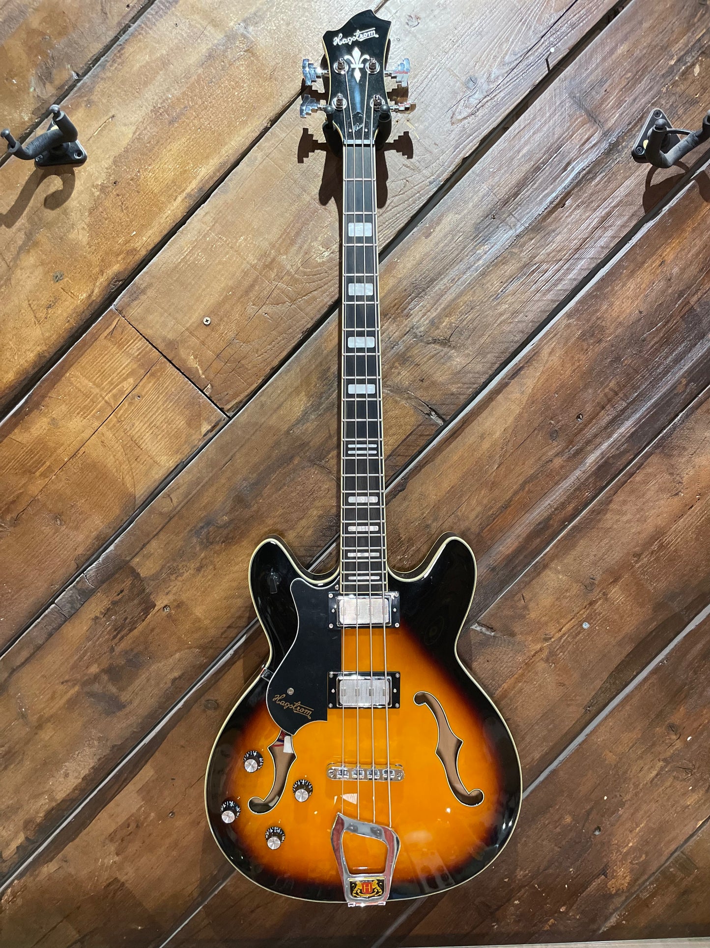 S/H Hagstrom Viking Electric Bass Left Handed, Tobacco Sunburst