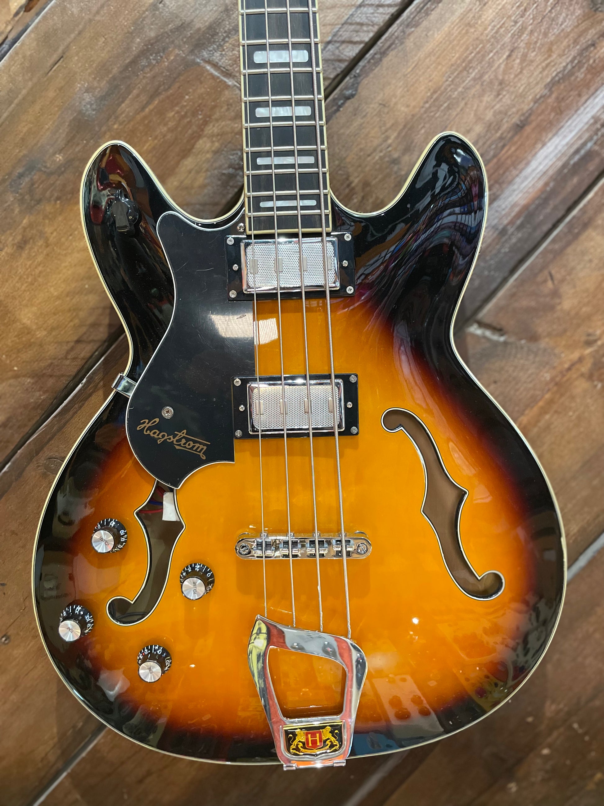 S/H Hagstrom Viking Electric Bass Left Handed, Tobacco Sunburst