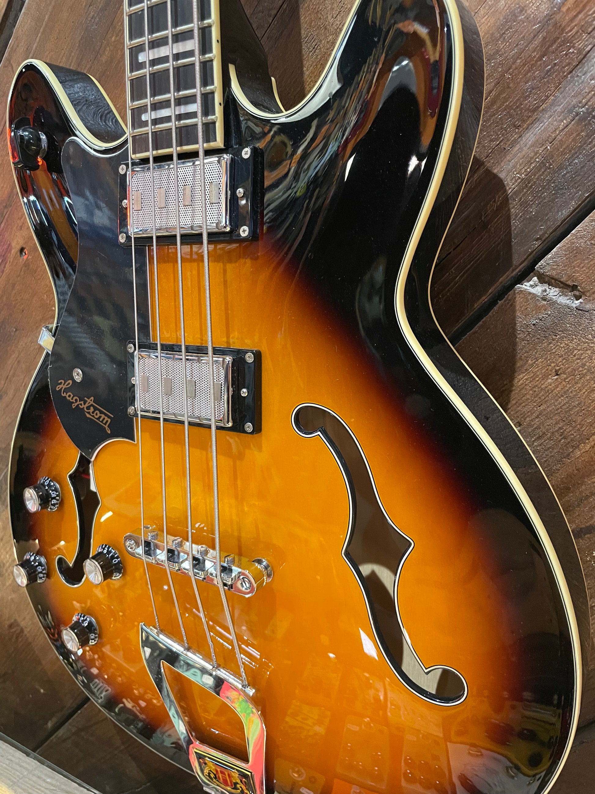 S/H Hagstrom Viking Electric Bass Left Handed, Tobacco Sunburst
