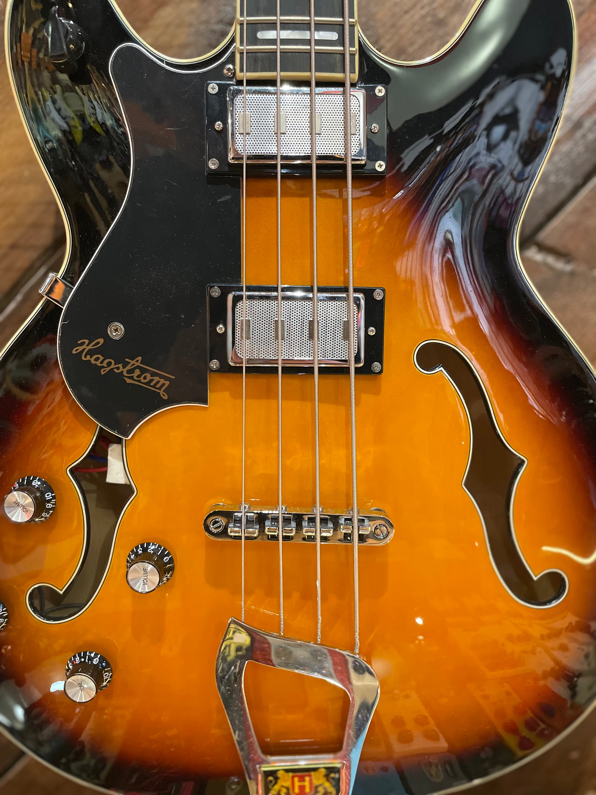 S/H Hagstrom Viking Electric Bass Left Handed, Tobacco Sunburst