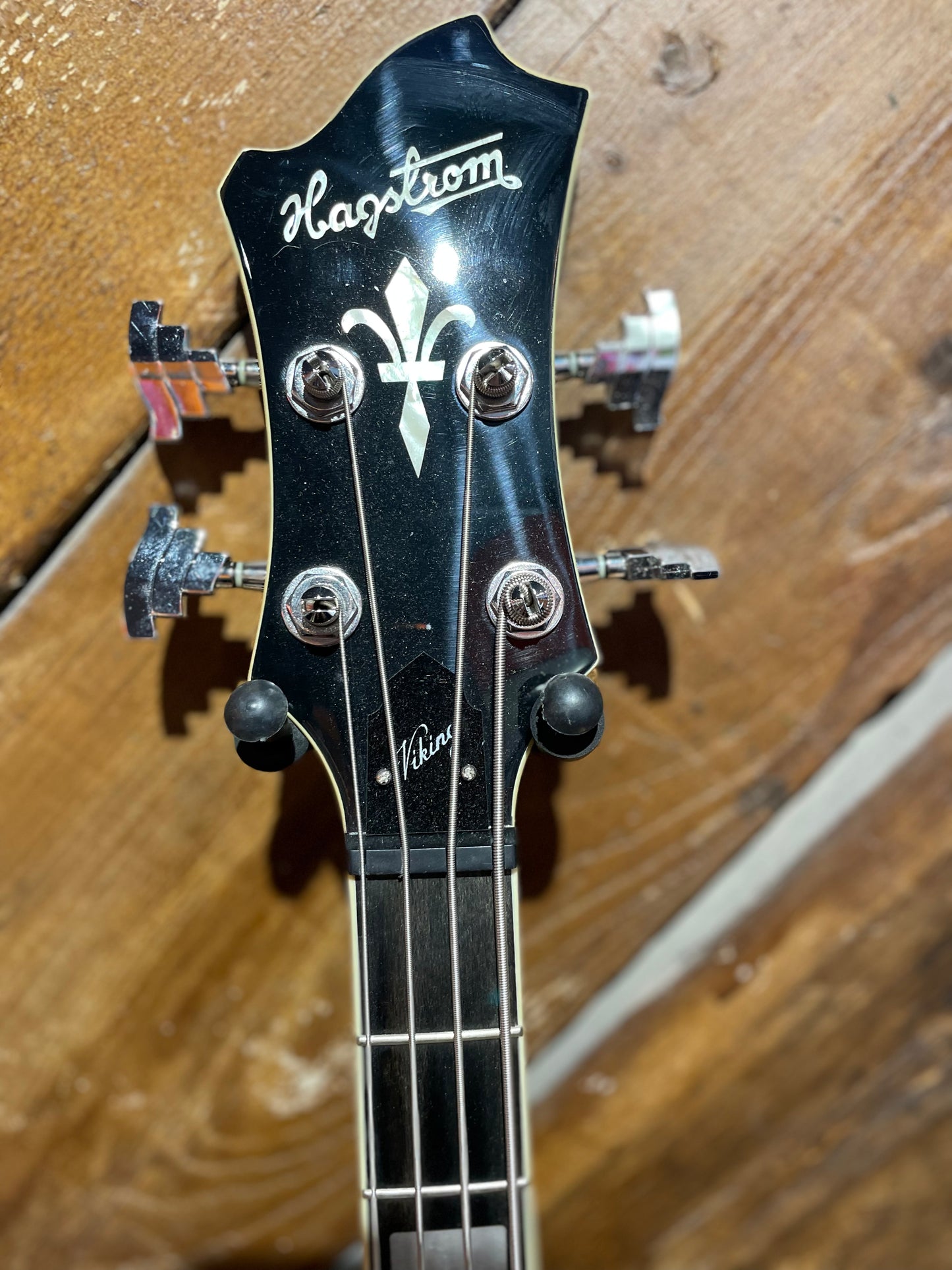 S/H Hagstrom Viking Electric Bass Left Handed, Tobacco Sunburst