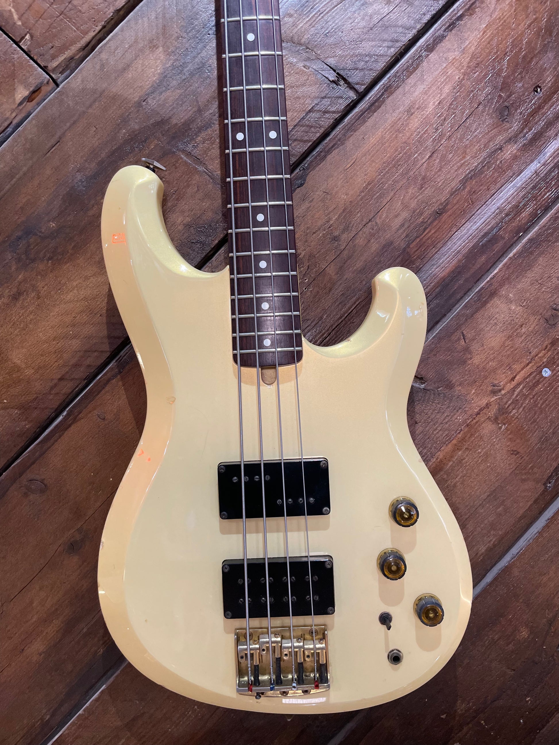 S/H 1983 Ibanez MIJ Roadstar II RB824 Electric Bass, Pearl White