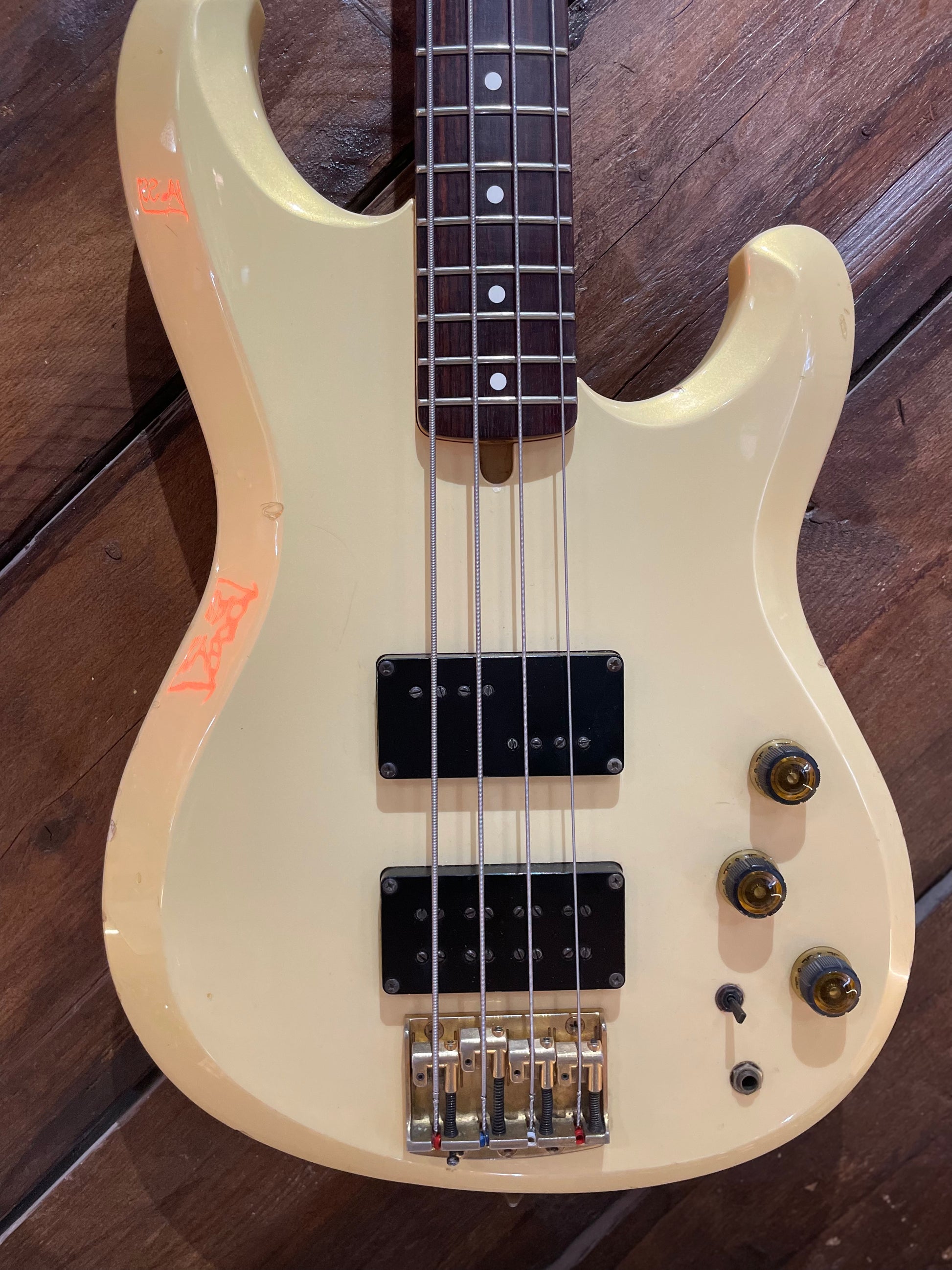 S/H 1983 Ibanez MIJ Roadstar II RB824 Electric Bass, Pearl White