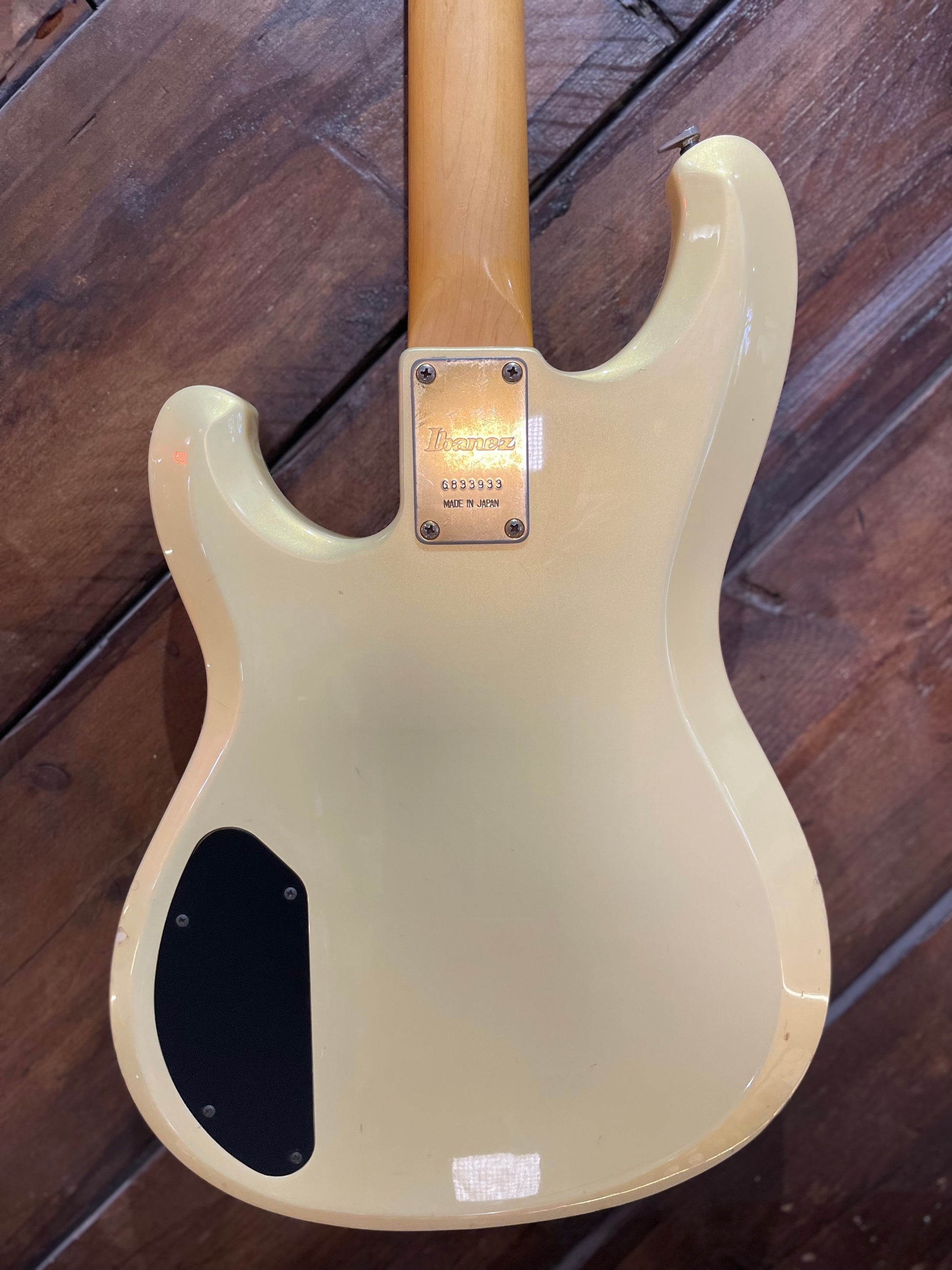 S/H 1983 Ibanez MIJ Roadstar II RB824 Electric Bass, Pearl White