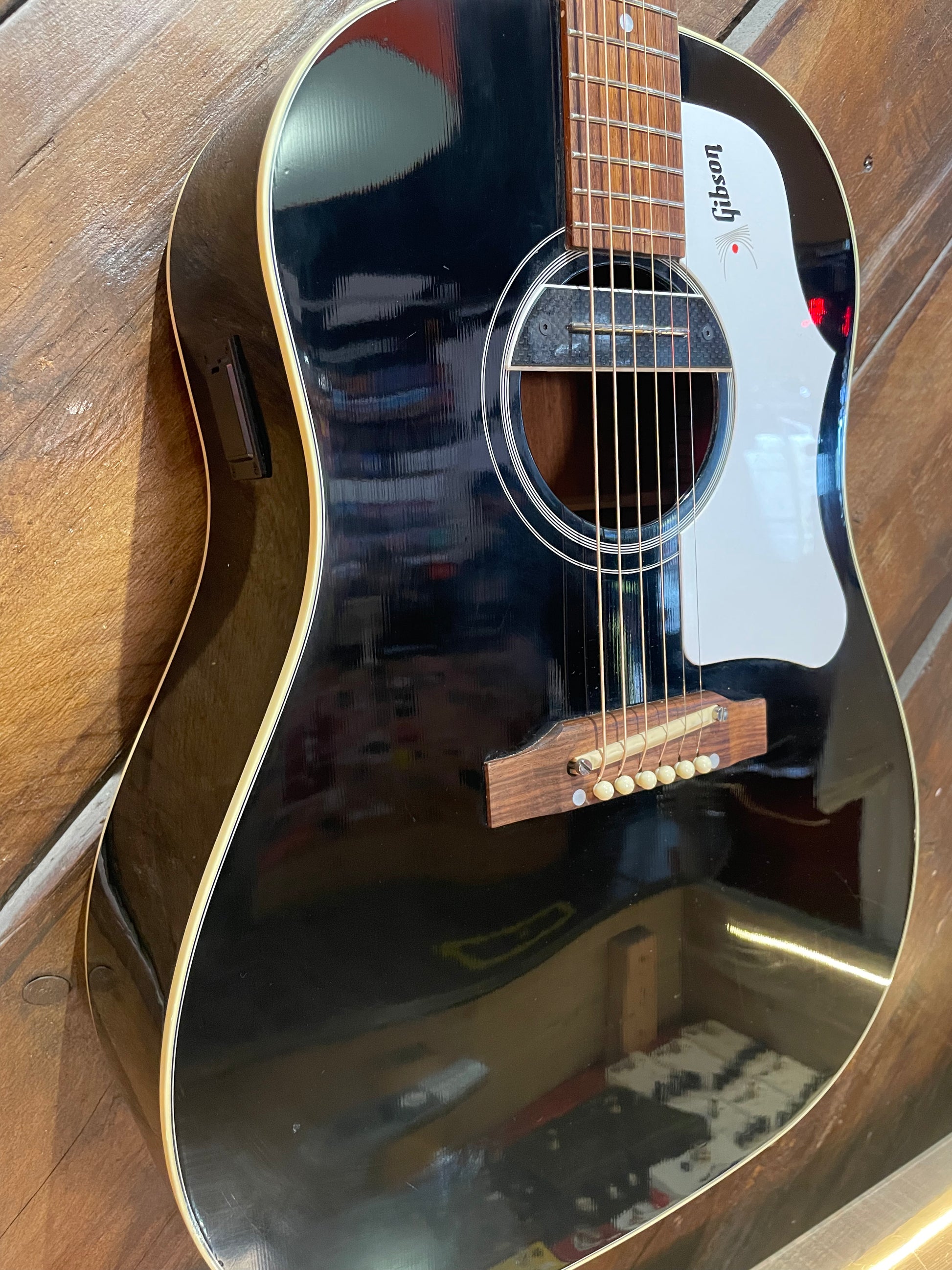 S/H 2009 Gibson Custom Shop J-45 ADJ Sloped Shoulder Dreadnought Acoustic Guitar w/ Pickup, Gloss Black