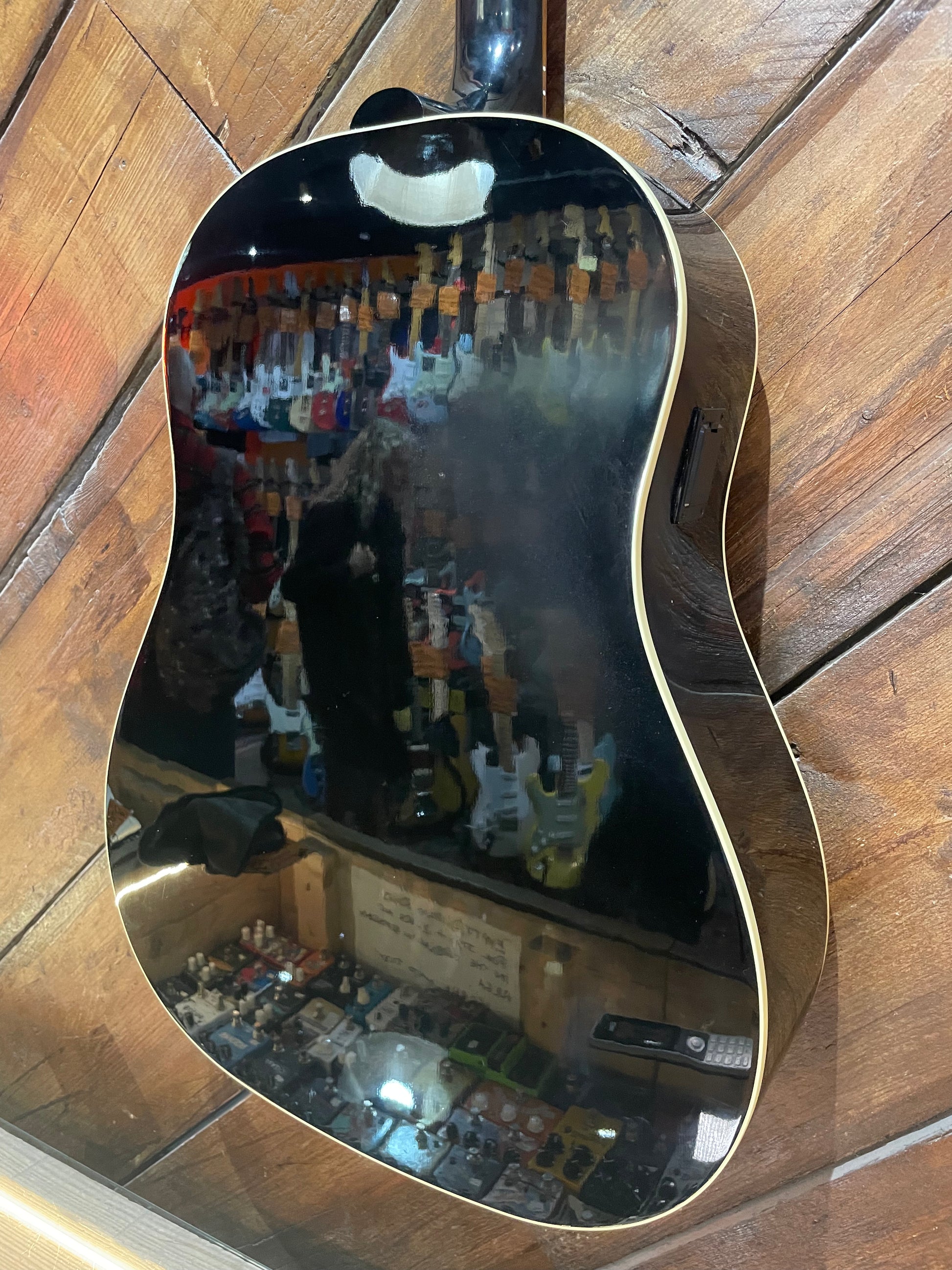 S/H 2009 Gibson Custom Shop J-45 ADJ Sloped Shoulder Dreadnought Acoustic Guitar w/ Pickup, Gloss Black