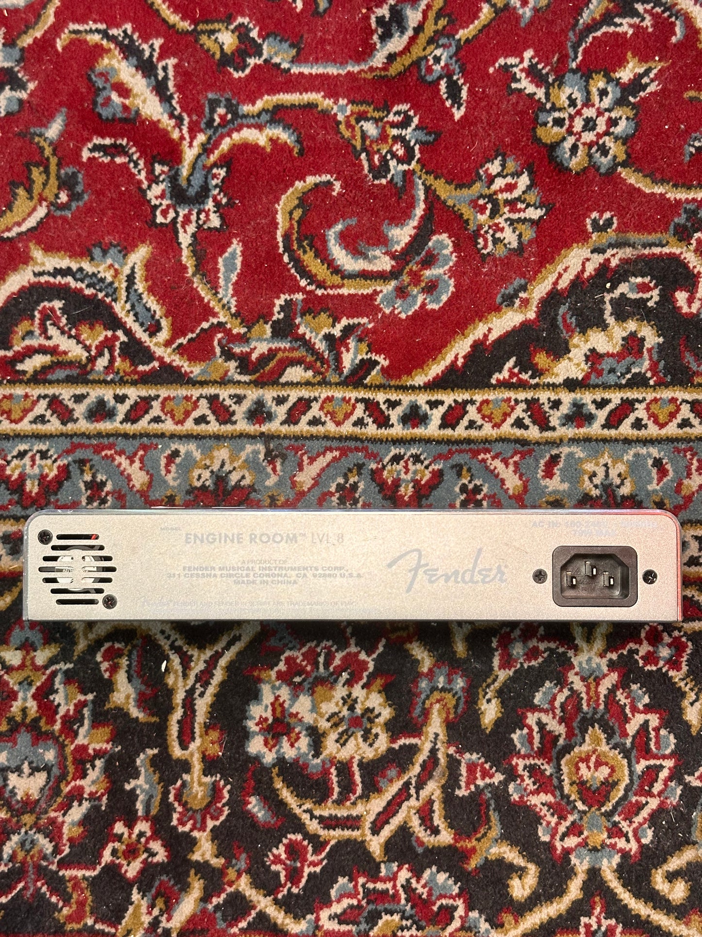 S/H Fender LVL8 Engine Room