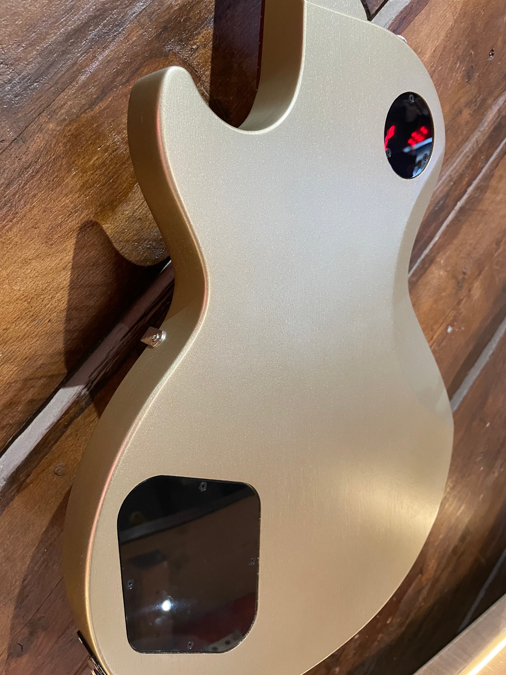 S/H 2024 Gibson Les Paul Modern Lite, Gold Mist Satin