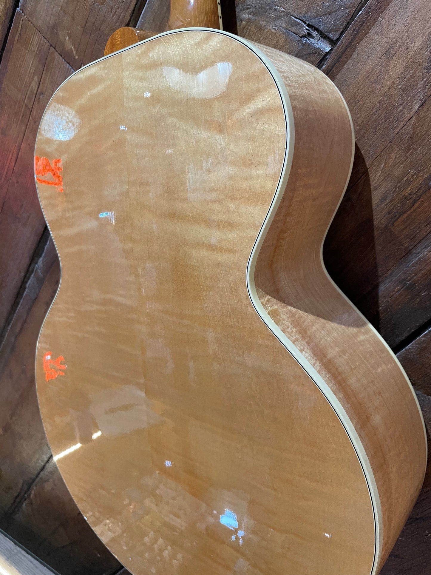S/H 2010 Gibson J-185 Jumbo Acoustic Guitar, Natural