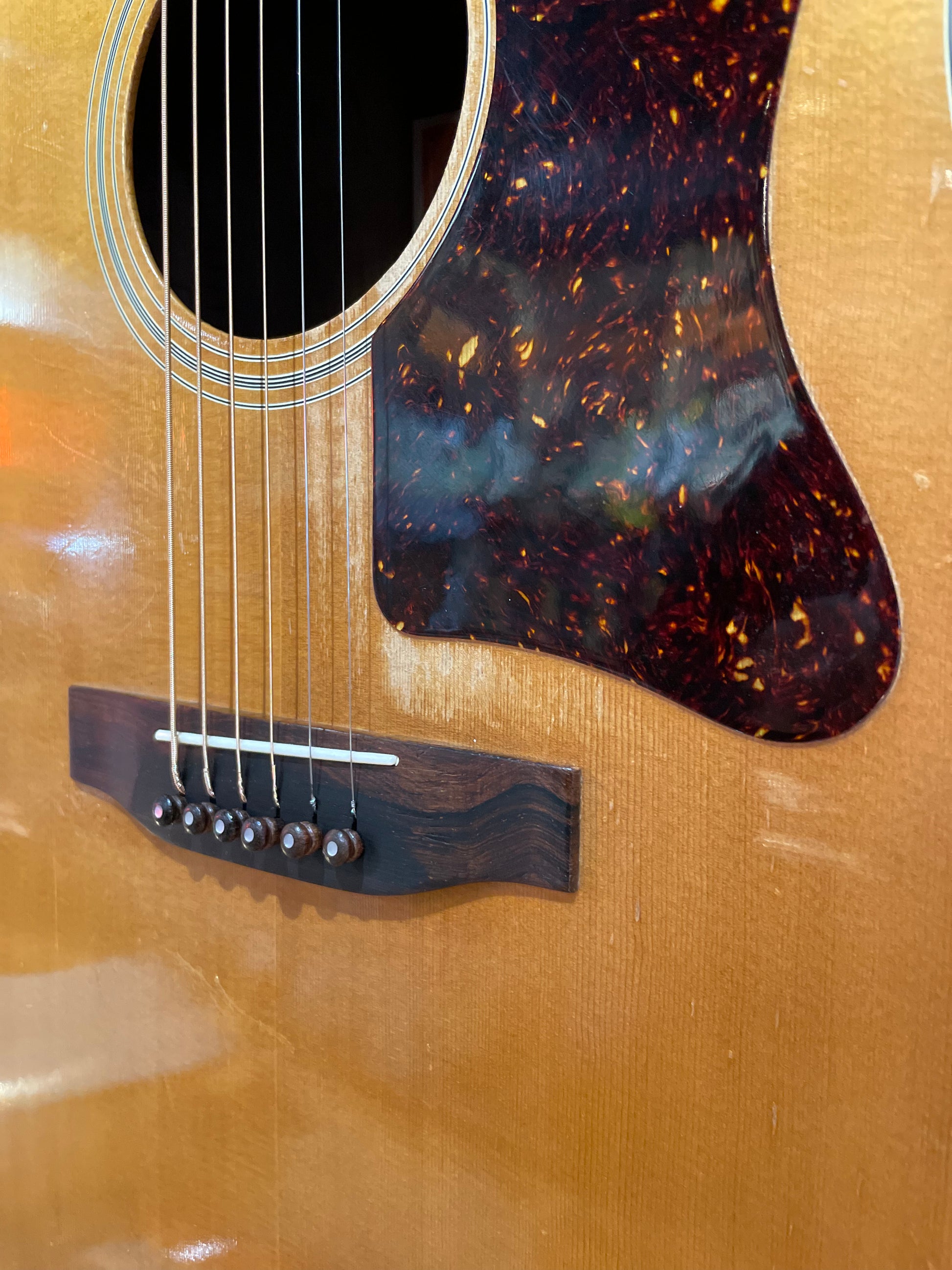 S/H 1980 Gibson J-55 Dreadnought Acoustic Guitar, Natural