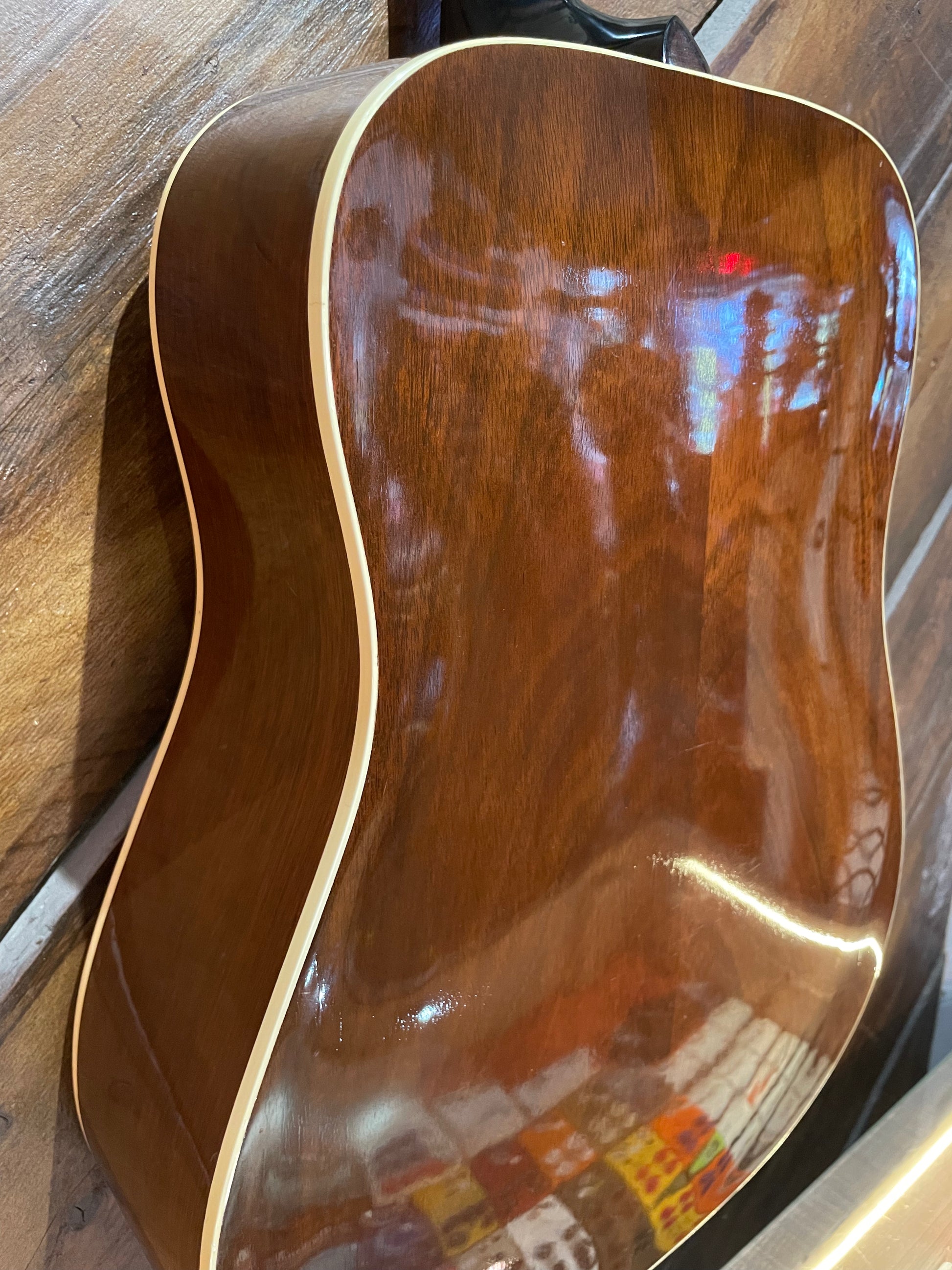 S/H 1980 Gibson J-55 Dreadnought Acoustic Guitar, Natural