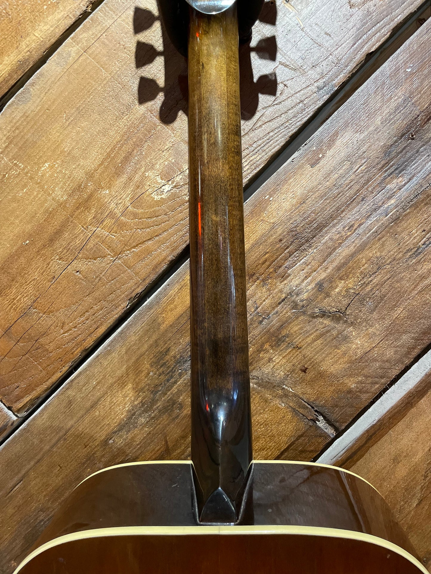S/H 1980 Gibson J-55 Dreadnought Acoustic Guitar, Natural