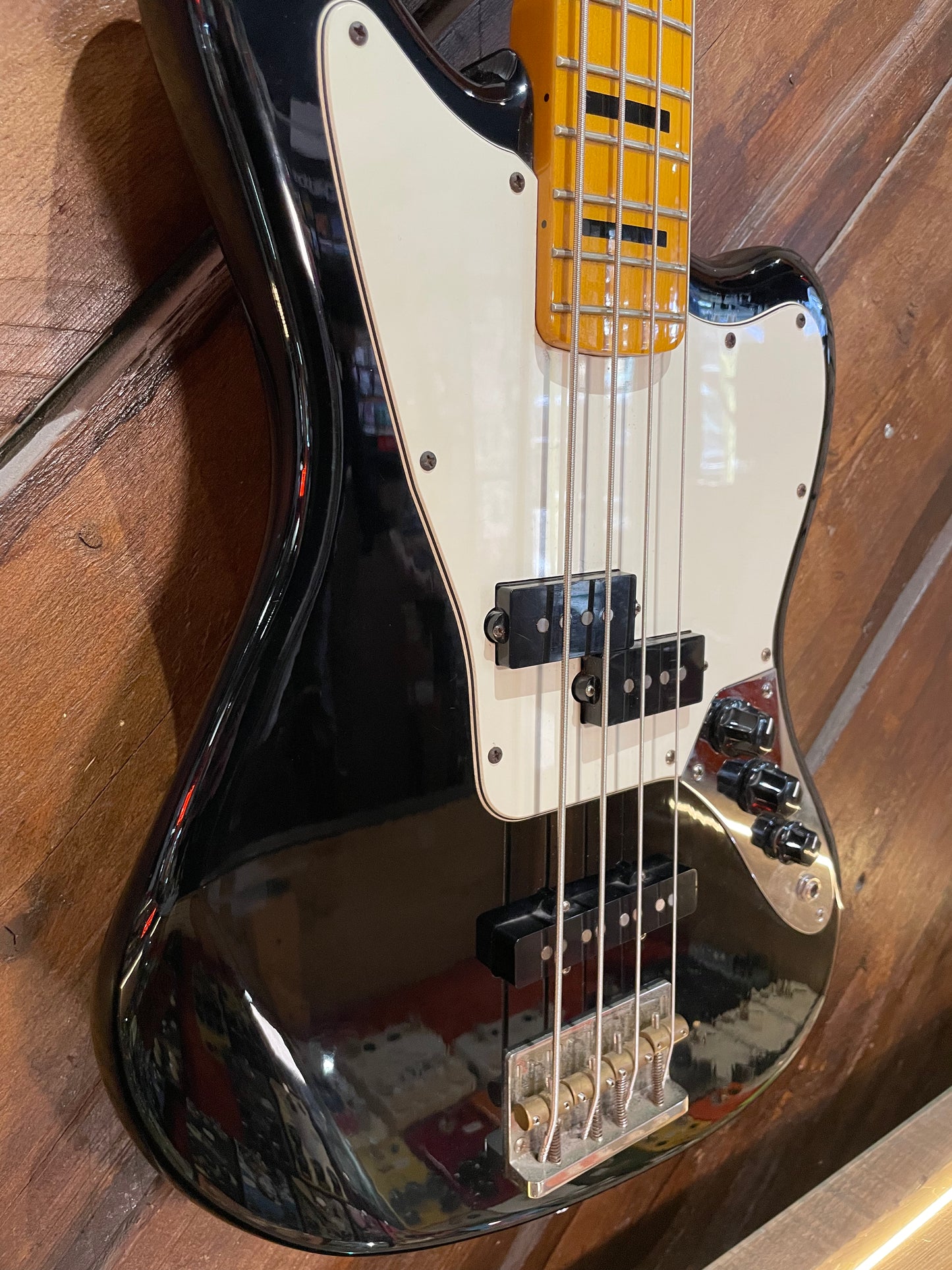 S/H Fender Modern Player Jaguar Bass, Black