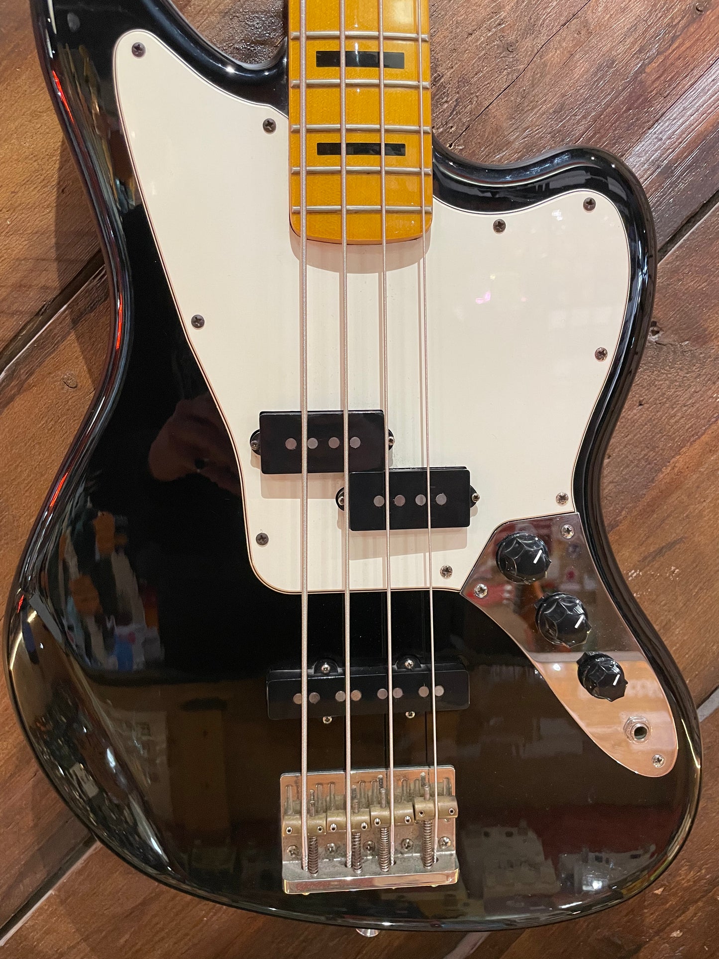 S/H Fender Modern Player Jaguar Bass, Black