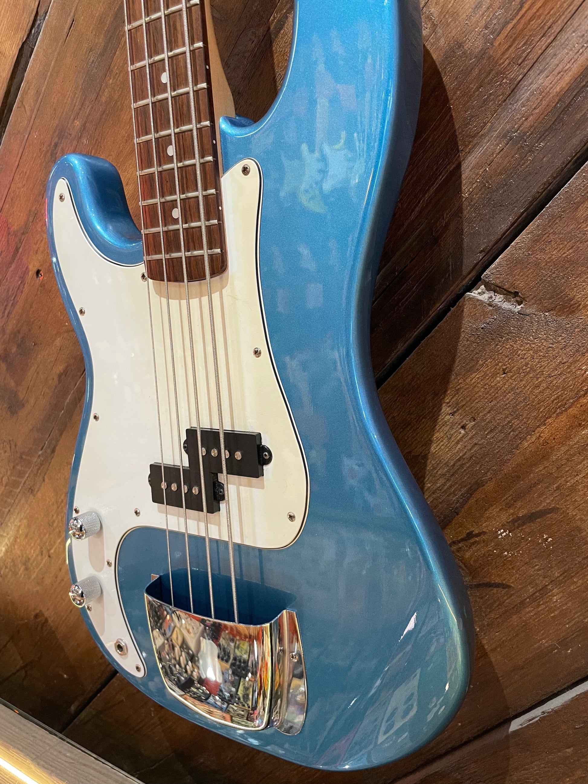 S/H 1998 Squier Korea Precision Bass Left Handed, Lake Placid Blue