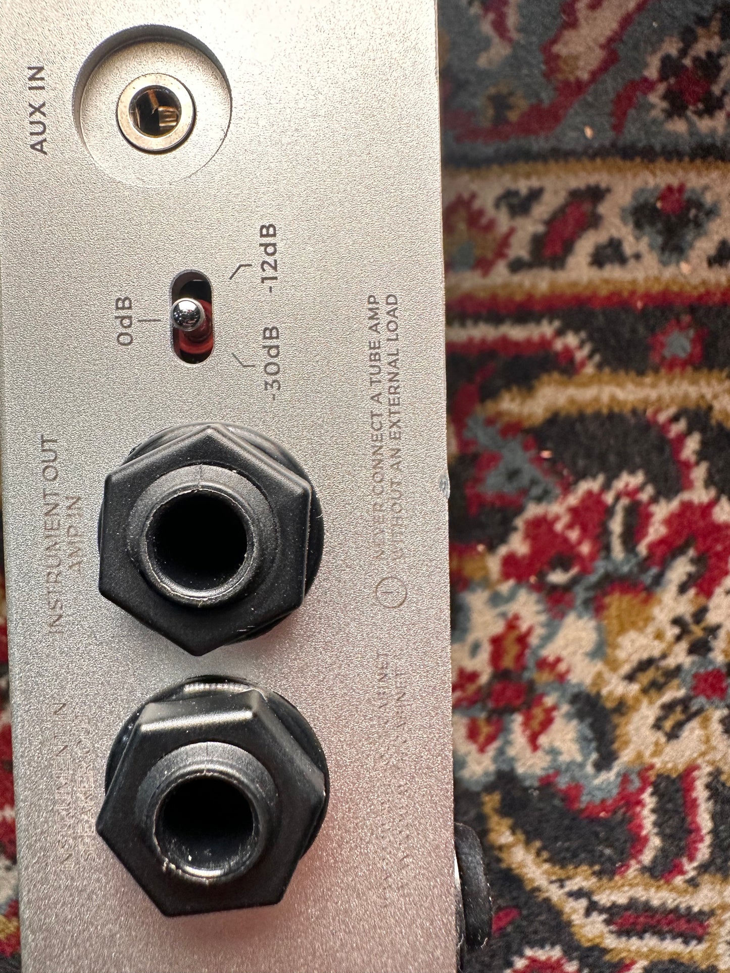 S/H Darkglass Electronics Element Headphone Amp and Cabinet Simulator Pedal