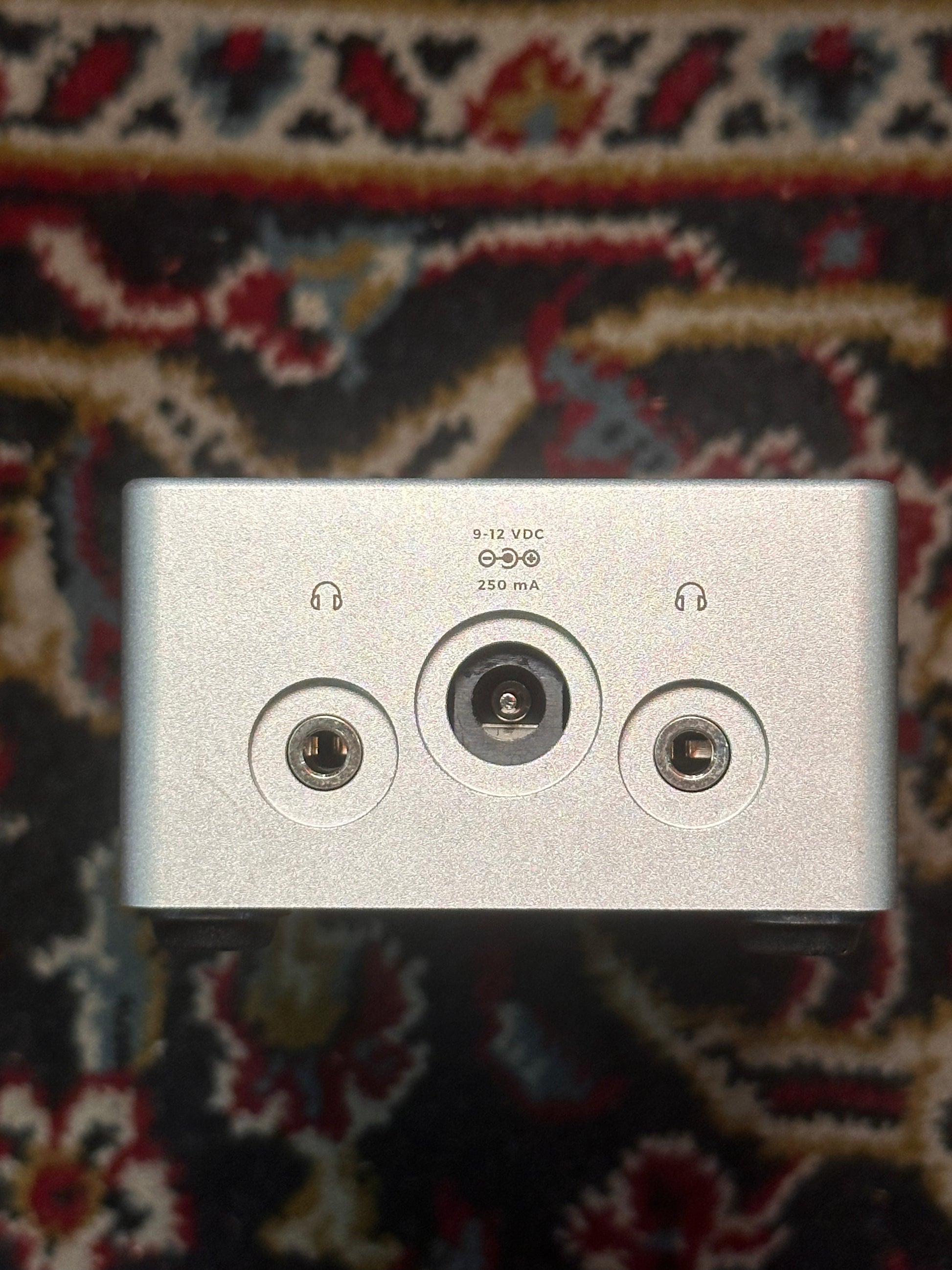 S/H Darkglass Electronics Element Headphone Amp and Cabinet Simulator Pedal