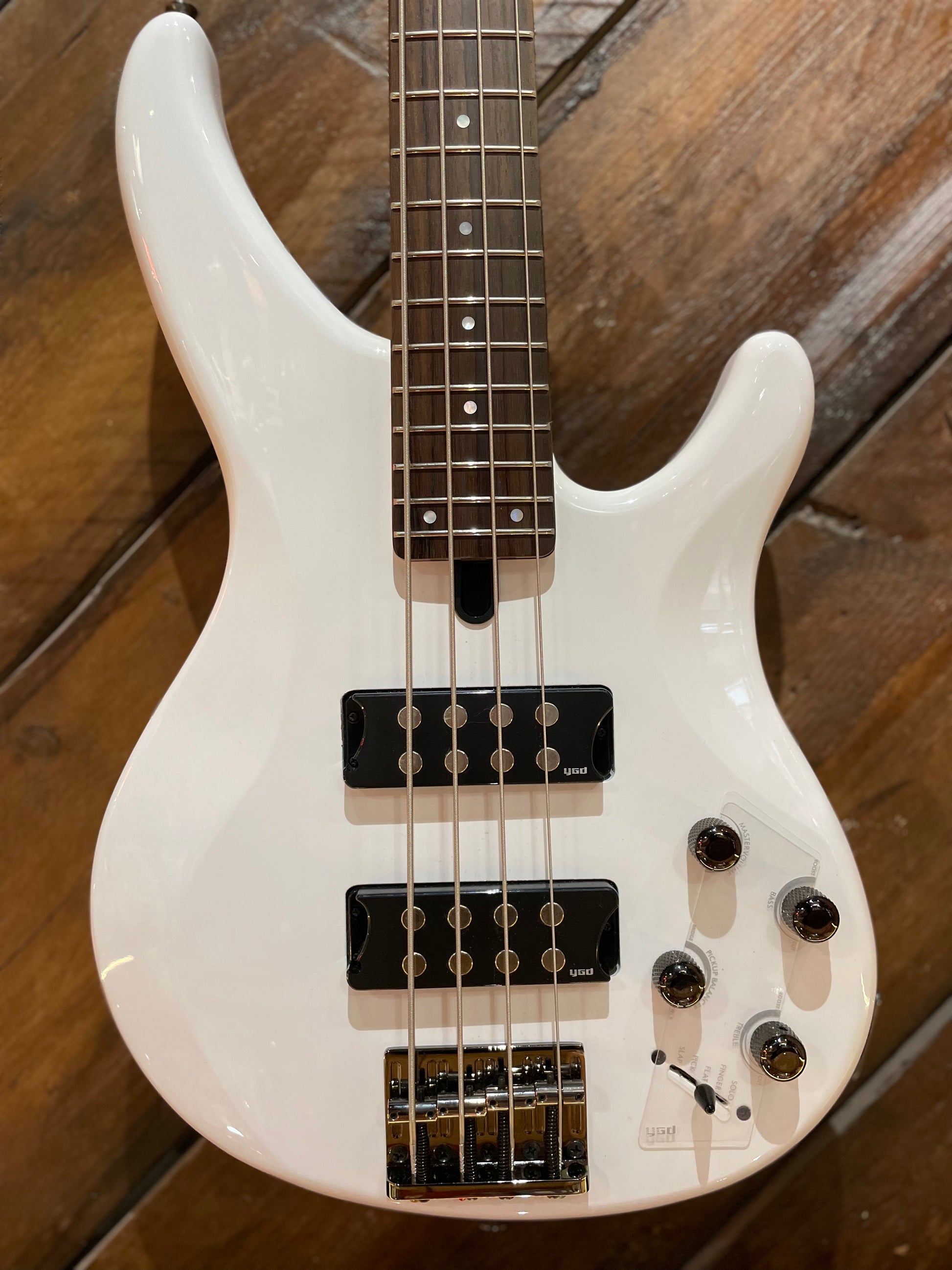 S/H Yamaha TRBX304 Electric Bass Guitar, White
