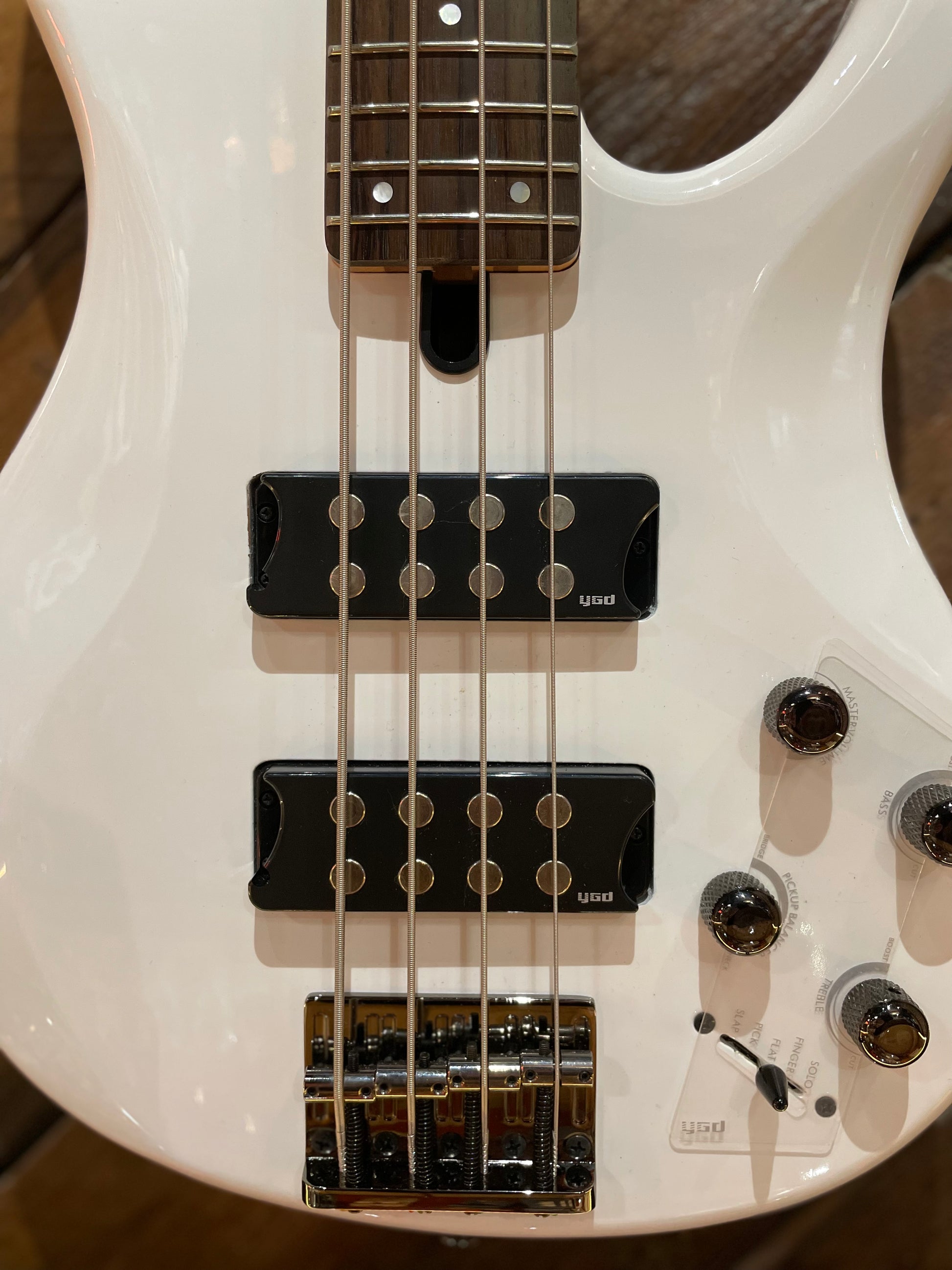 S/H Yamaha TRBX304 Electric Bass Guitar, White