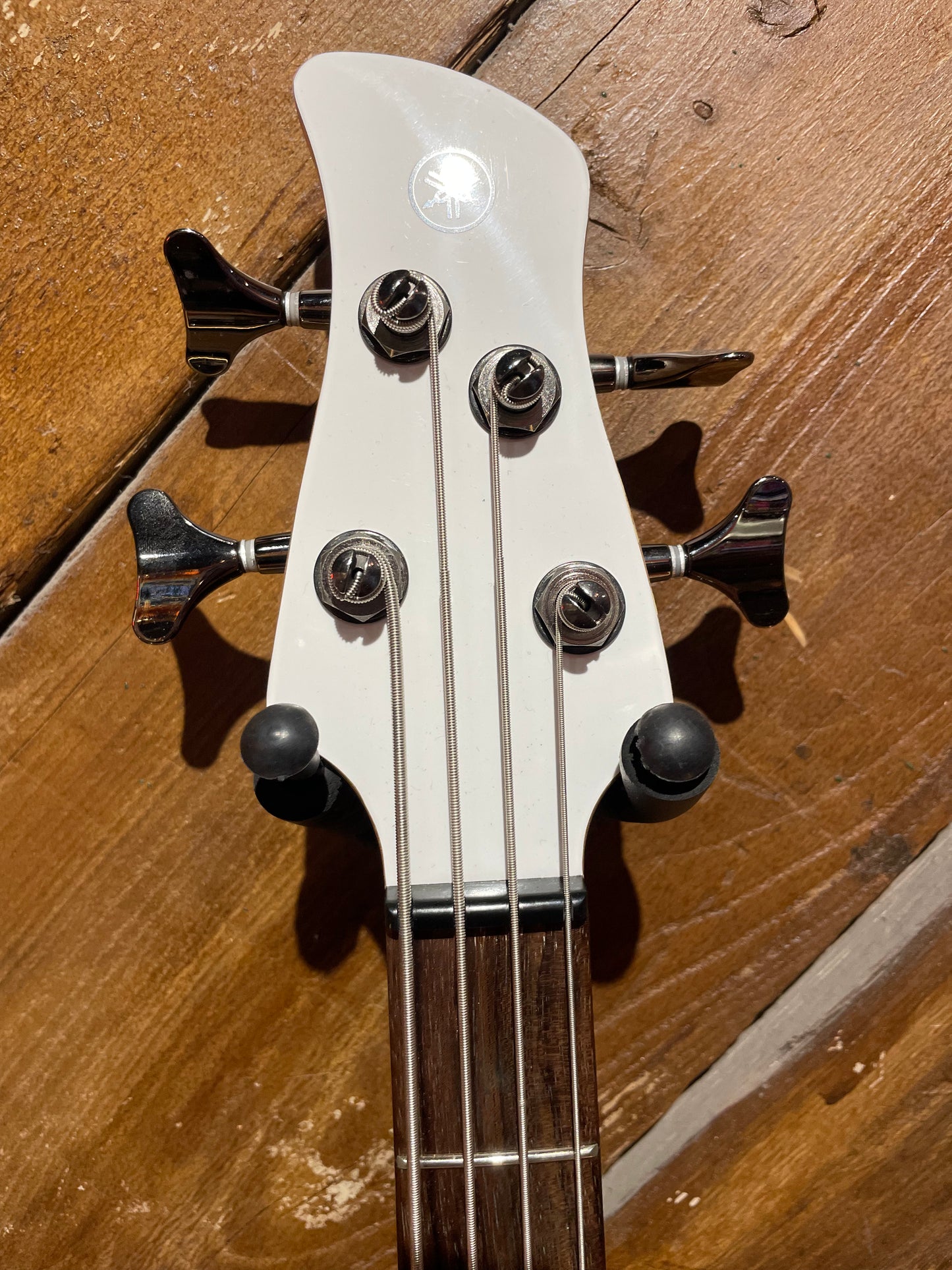 S/H Yamaha TRBX304 Electric Bass Guitar, White