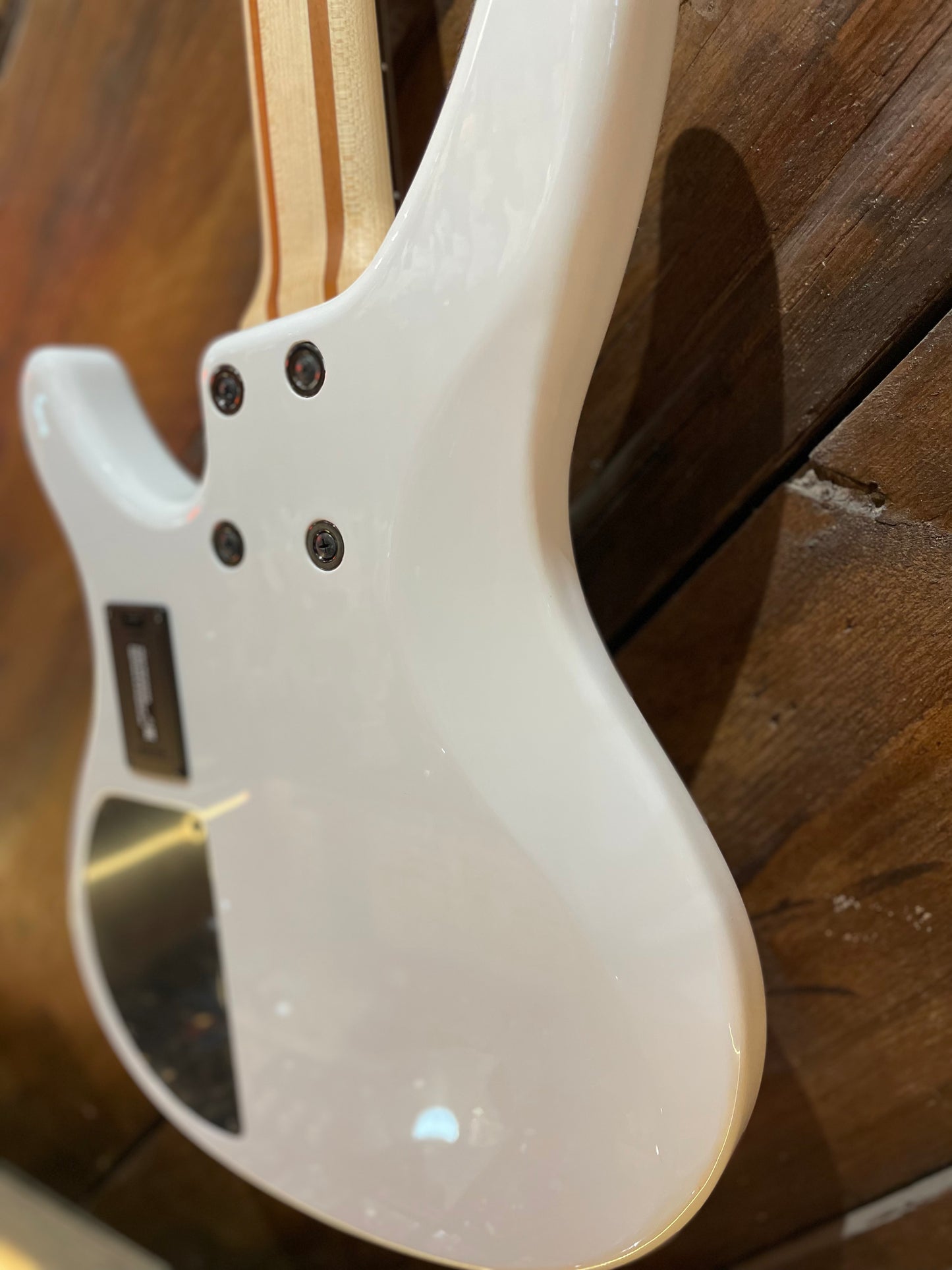 S/H Yamaha TRBX304 Electric Bass Guitar, White