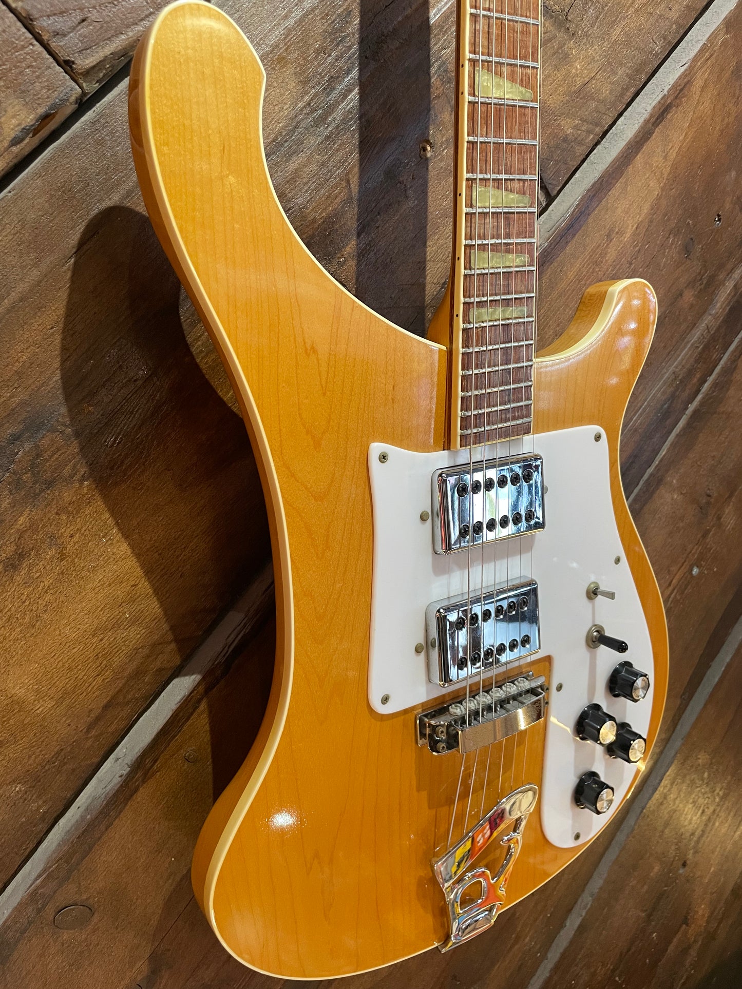 S/H 1975 Rickenbacker 481 'Slant Fret' Electric Guitar, Mapleglo