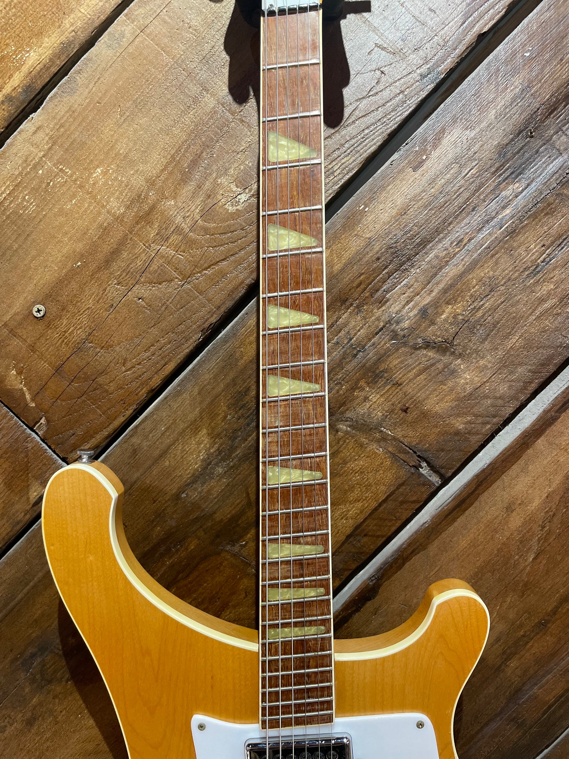 S/H 1975 Rickenbacker 481 'Slant Fret' Electric Guitar, Mapleglo