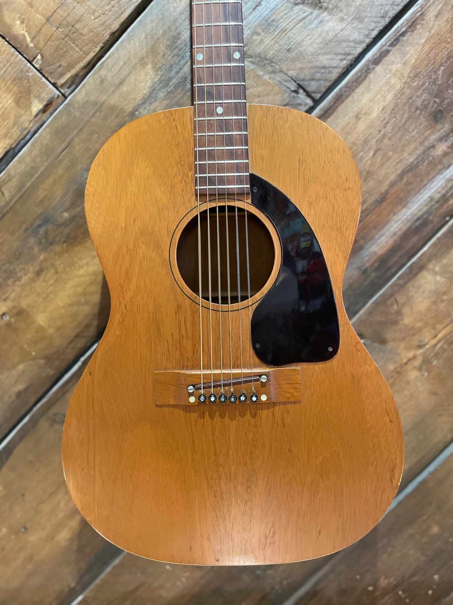 S/H 1969 Gibson B-15 Parlor Acoustic Guitar, Natural