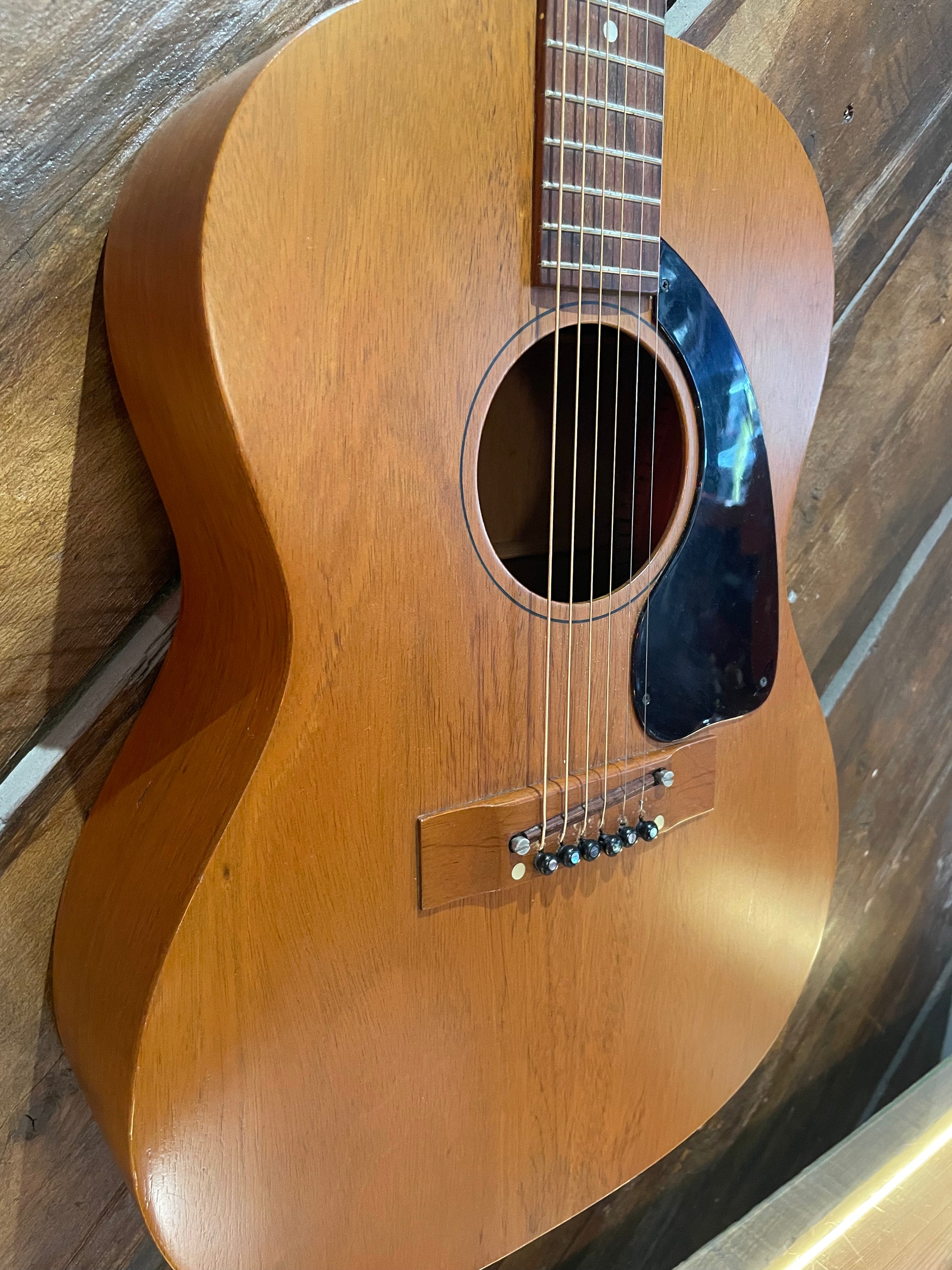 S/H 1969 Gibson B-15 Parlor Acoustic Guitar, Natural
