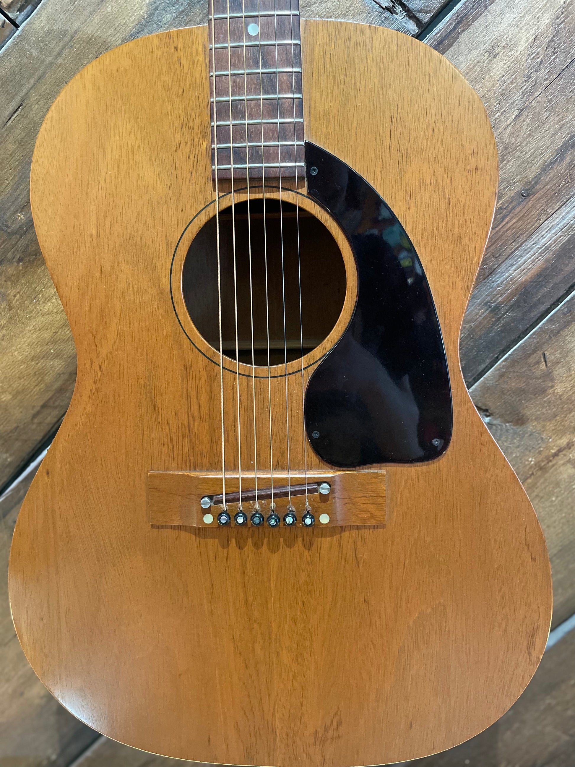 S/H 1969 Gibson B-15 Parlor Acoustic Guitar, Natural