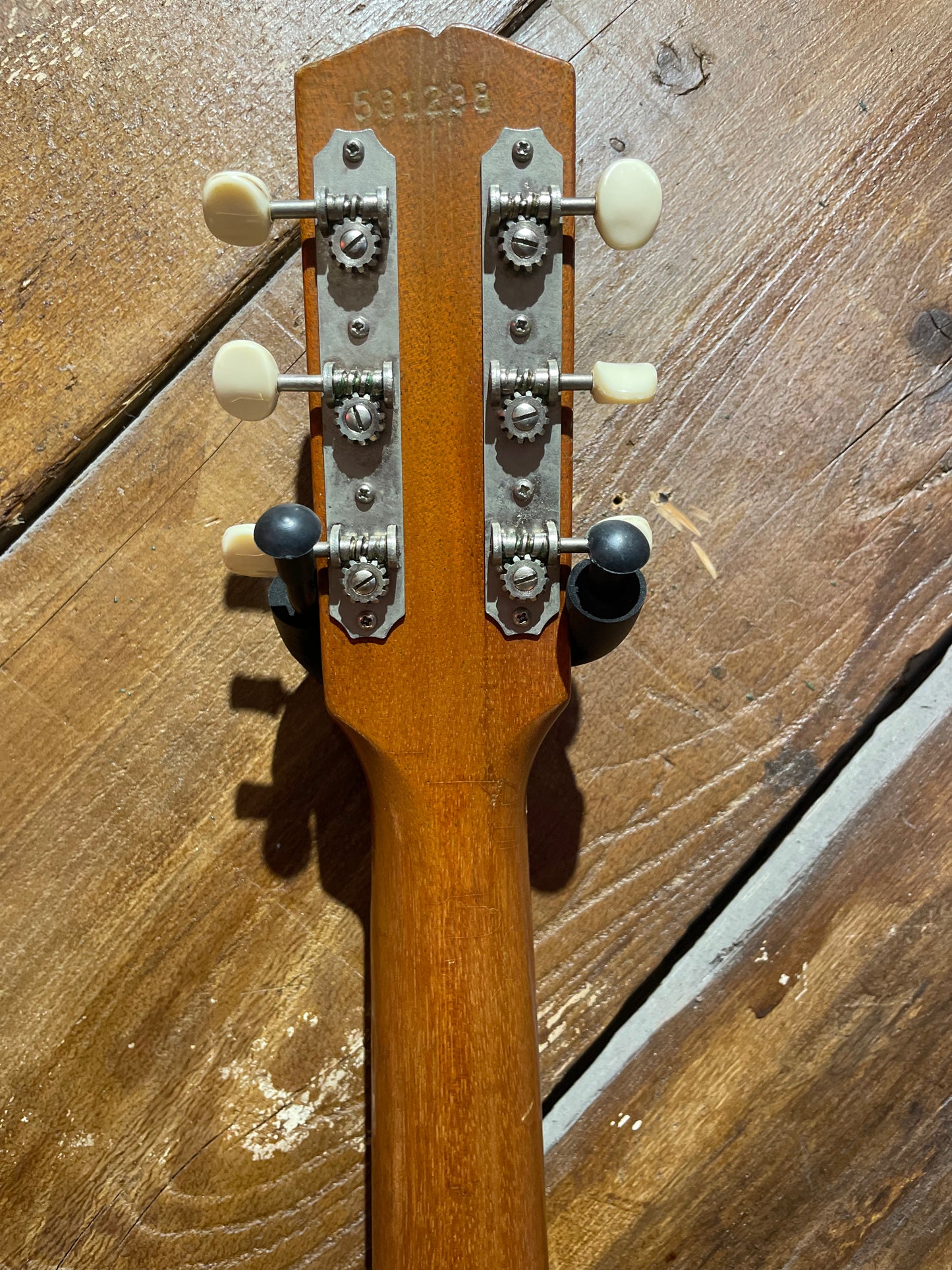 S/H 1969 Gibson B-15 Parlor Acoustic Guitar, Natural