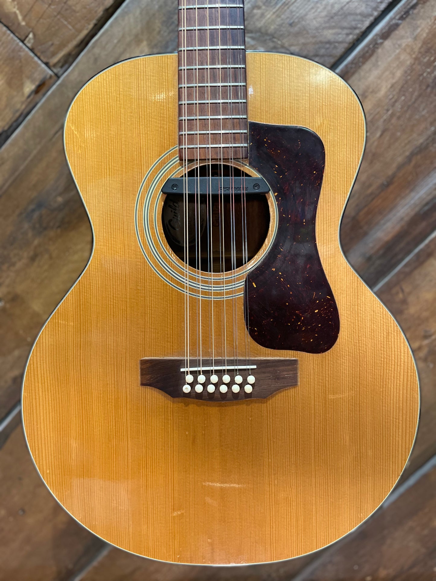 S/H 1975 Guild F112NT 12-String Jumbo Acoustic Guitar, Natural