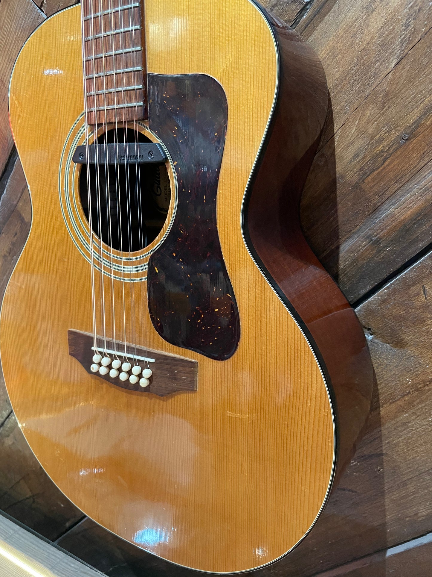 S/H 1975 Guild F112NT 12-String Jumbo Acoustic Guitar, Natural