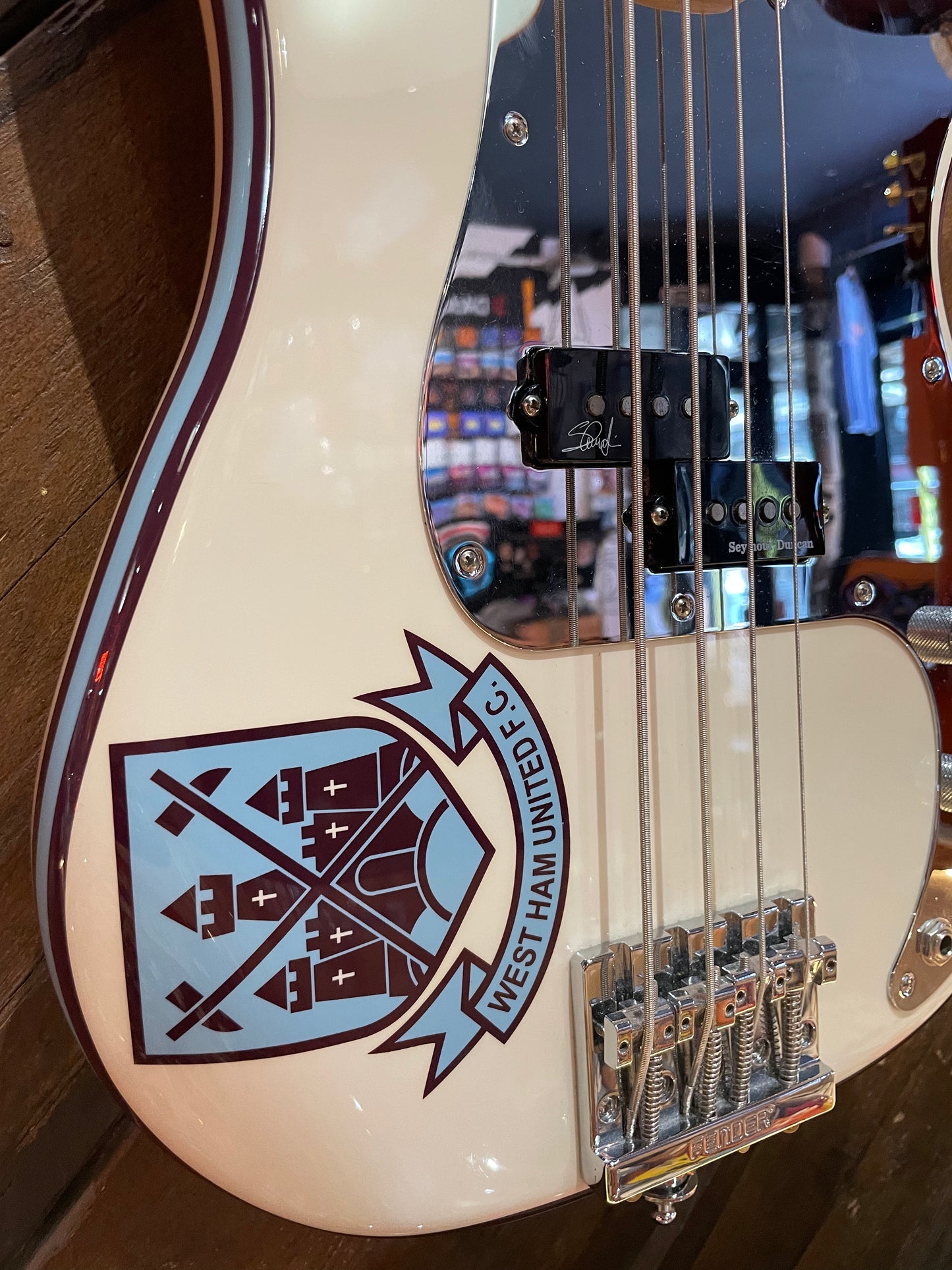 S/H 2022 Fender Steve Harris Signature Precision Bass, Olympic White