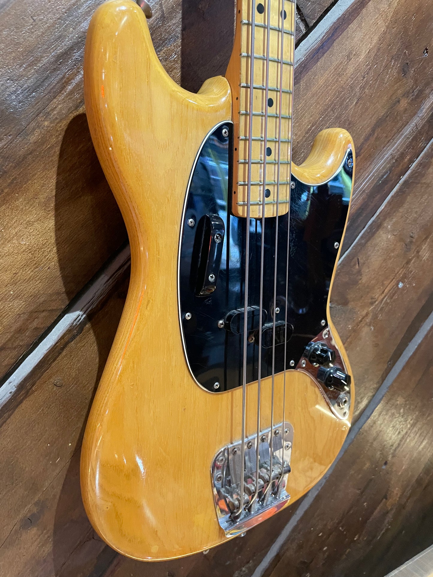 S/H 1977 Fender Mustang Bass, Natural