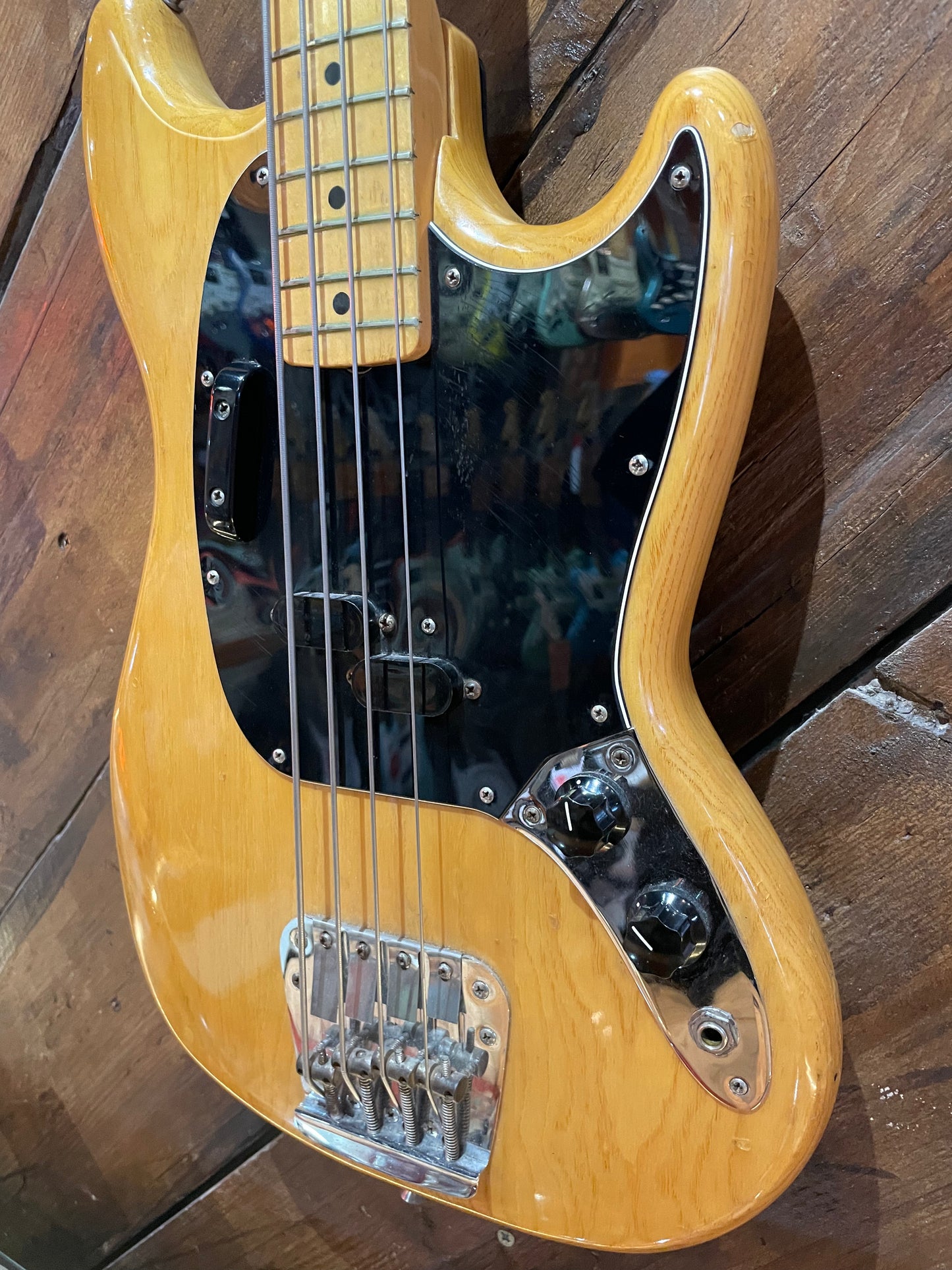 S/H 1977 Fender Mustang Bass, Natural